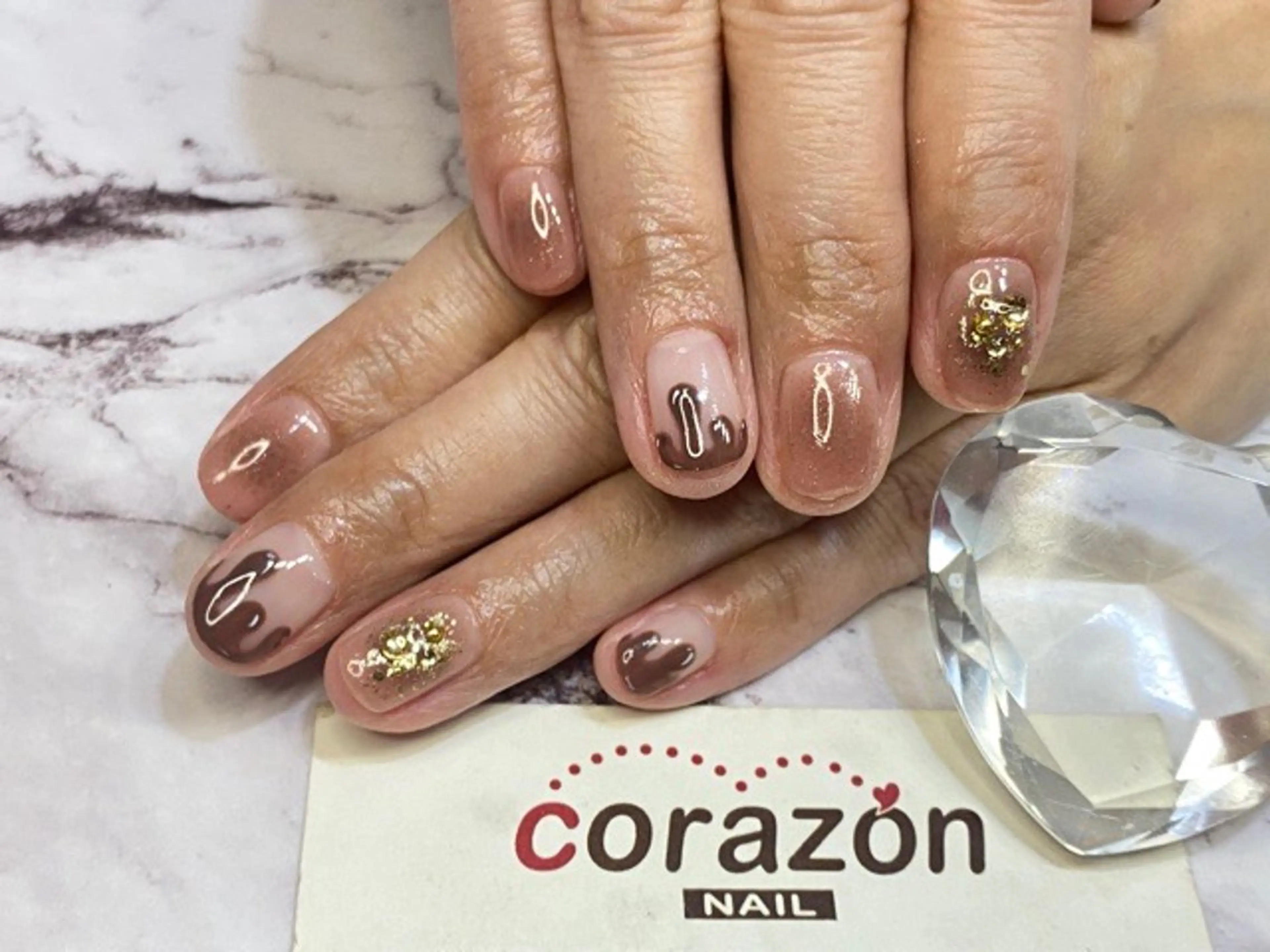 ネイル ブラウン チークネイル ラメ(グリッター) corazon所属・ネイリスト aicoのネイルデザイン