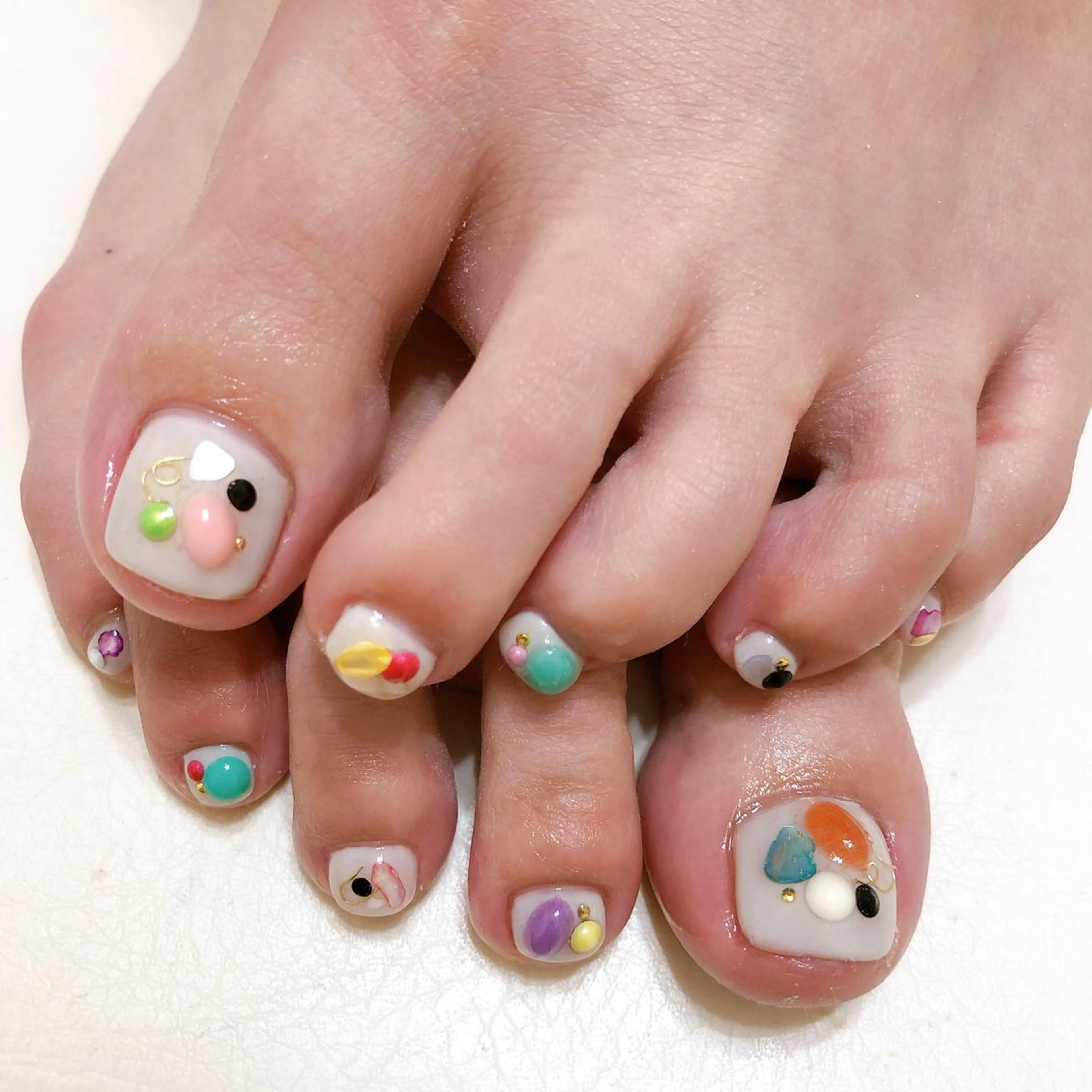 ネイル VIOLUS所属・VIOLUS 関目のネイルデザイン