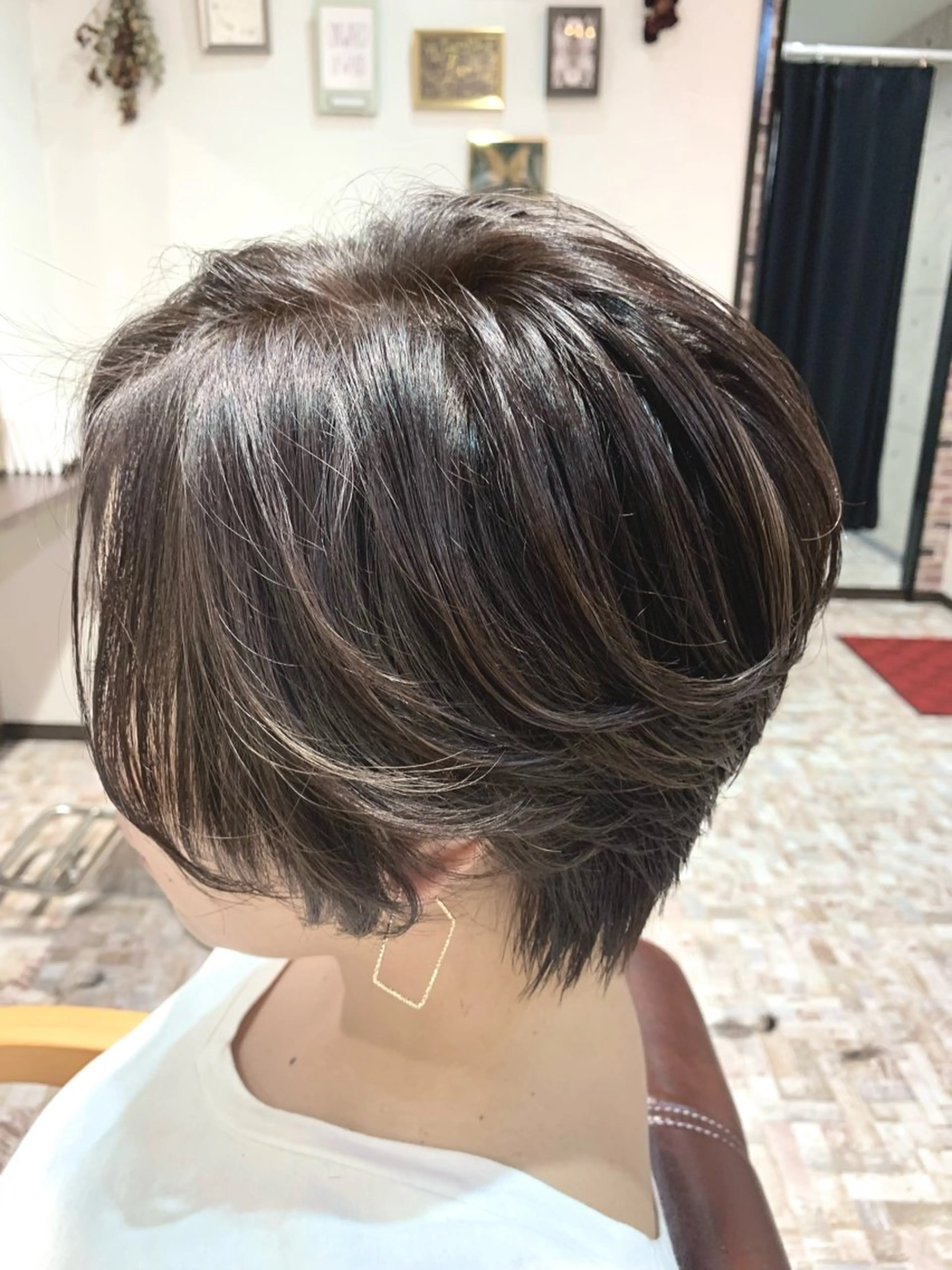 ショート カラー 神野 洸都のヘアスタイル
