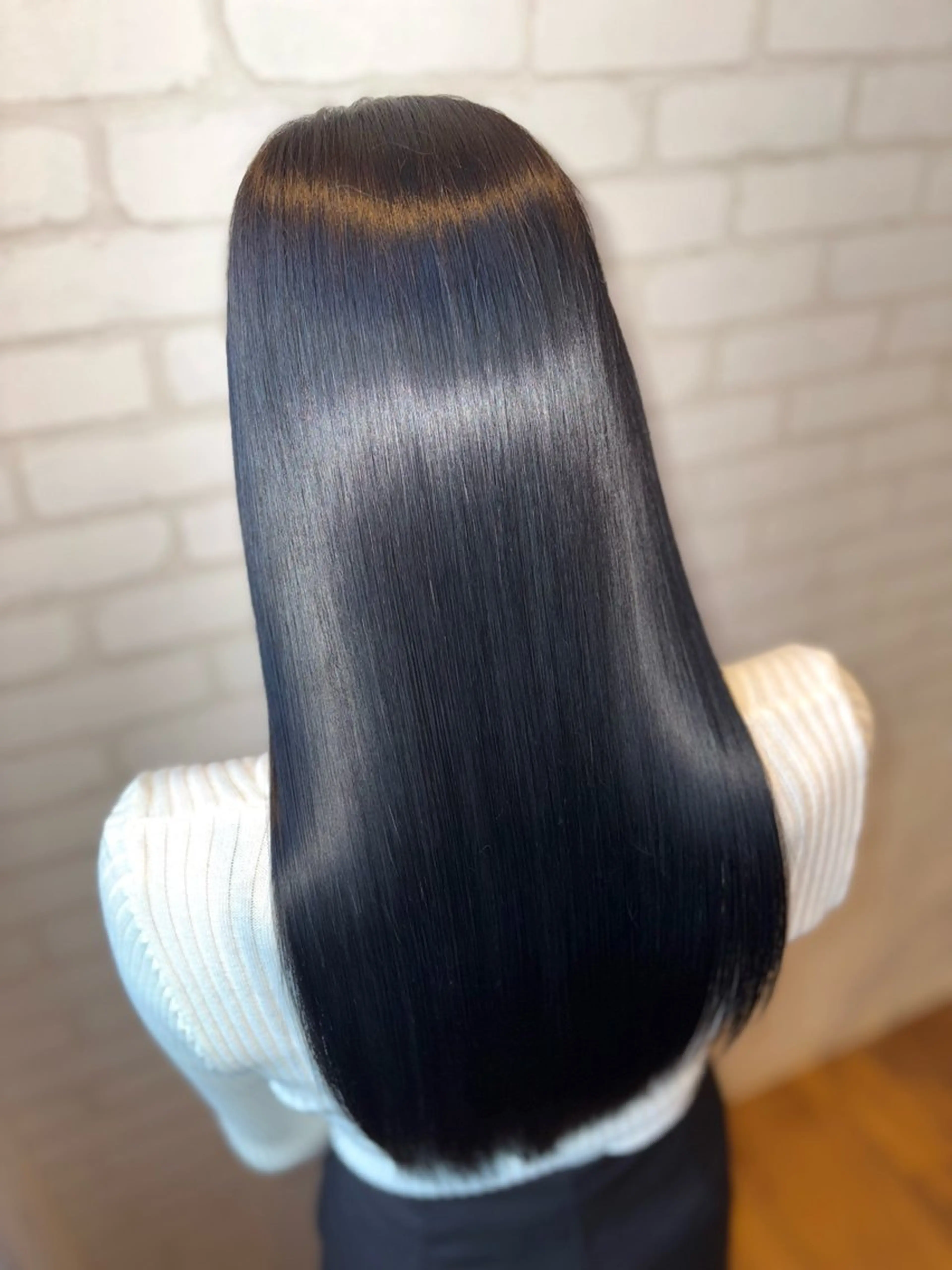 【圧倒的艶感】カット+縮毛矯正+3ステップトリートメントの写真