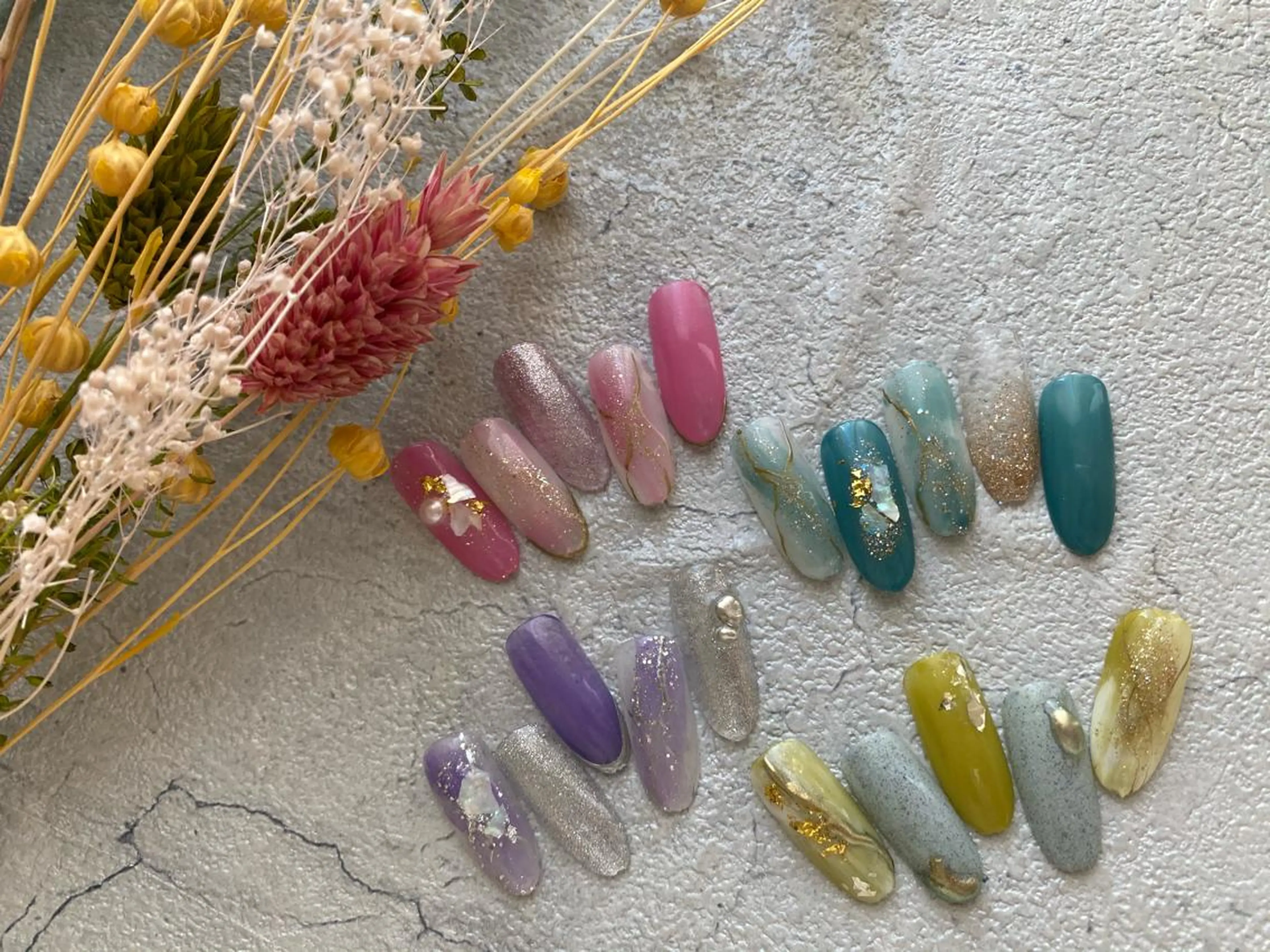 カラー ネイル ハンドネイル ハンドケア ëmma nail_ by chulaのネイルデザイン