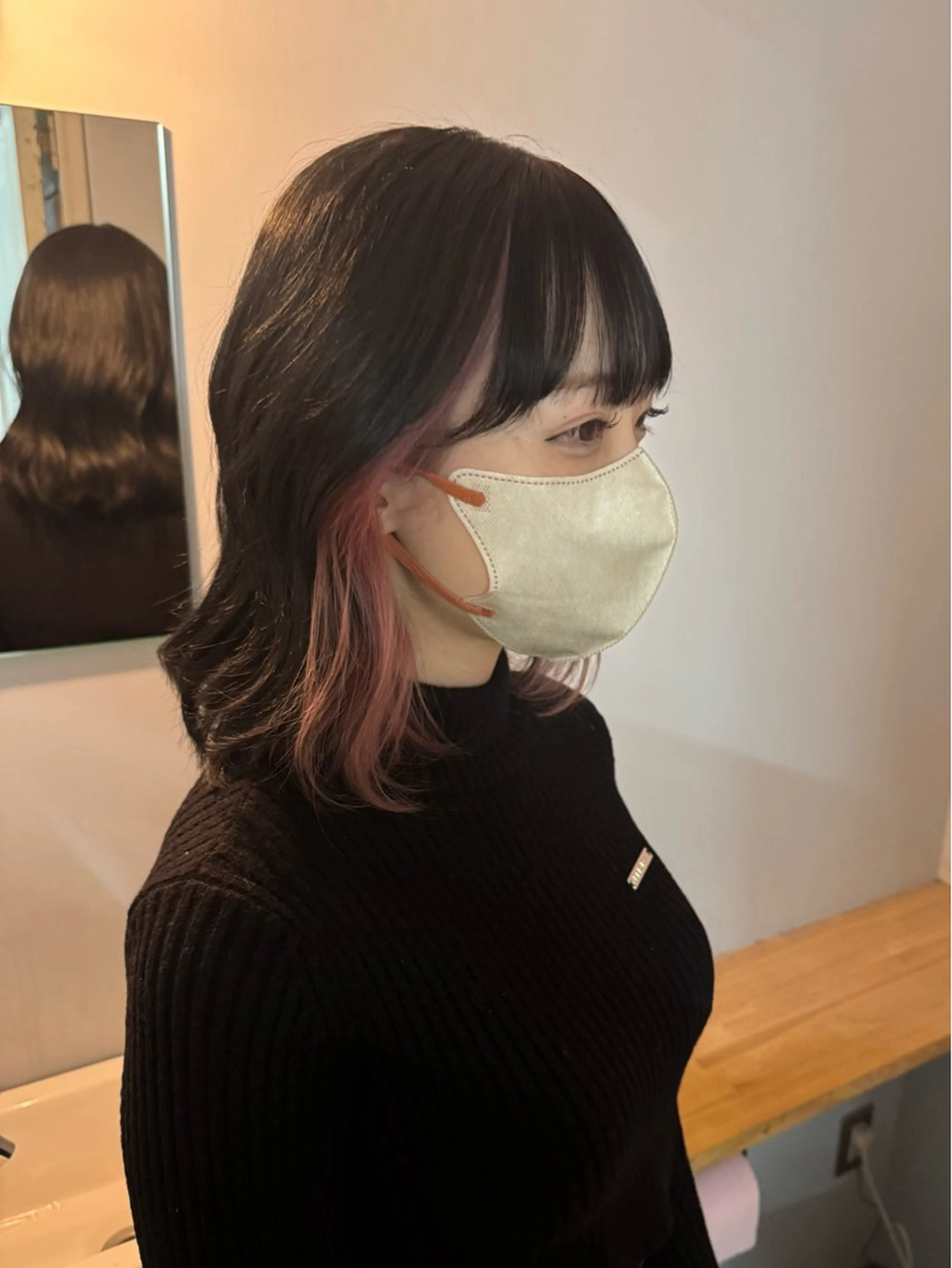 ミディアム カラー ベージュカラー インナーカラー ピンクカラー ピンクベージュ ヘアカラー ゆうと/ブリーチモデ ル/ストレートモデルのヘアスタイル