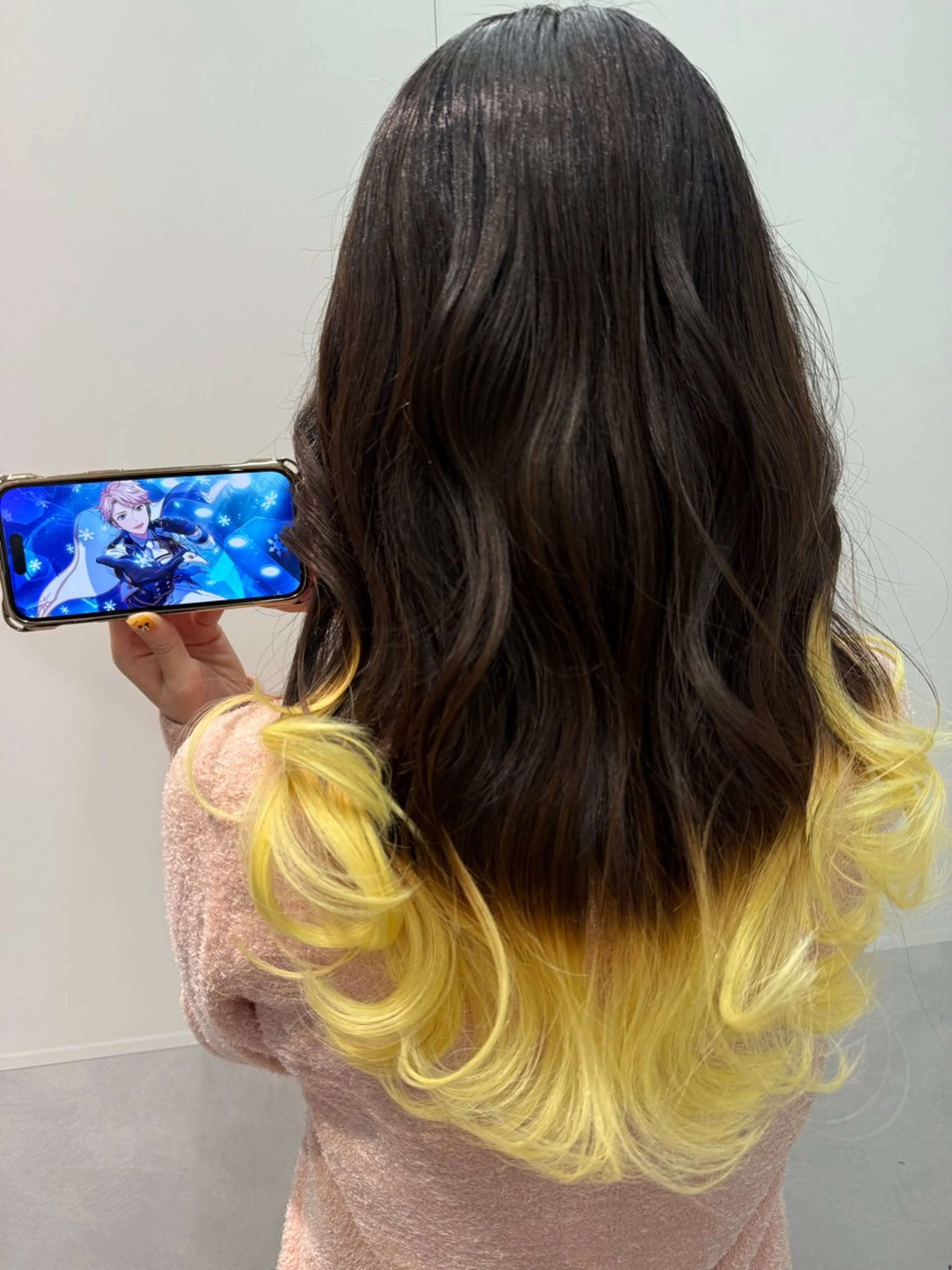 セミロング カラー ブリーチ ブロンド ケアブリーチ ダブルカラー グラデーションカラー ヘアカラー インナーカラー/推し ウルフ/アニメカラーのヘアスタイル