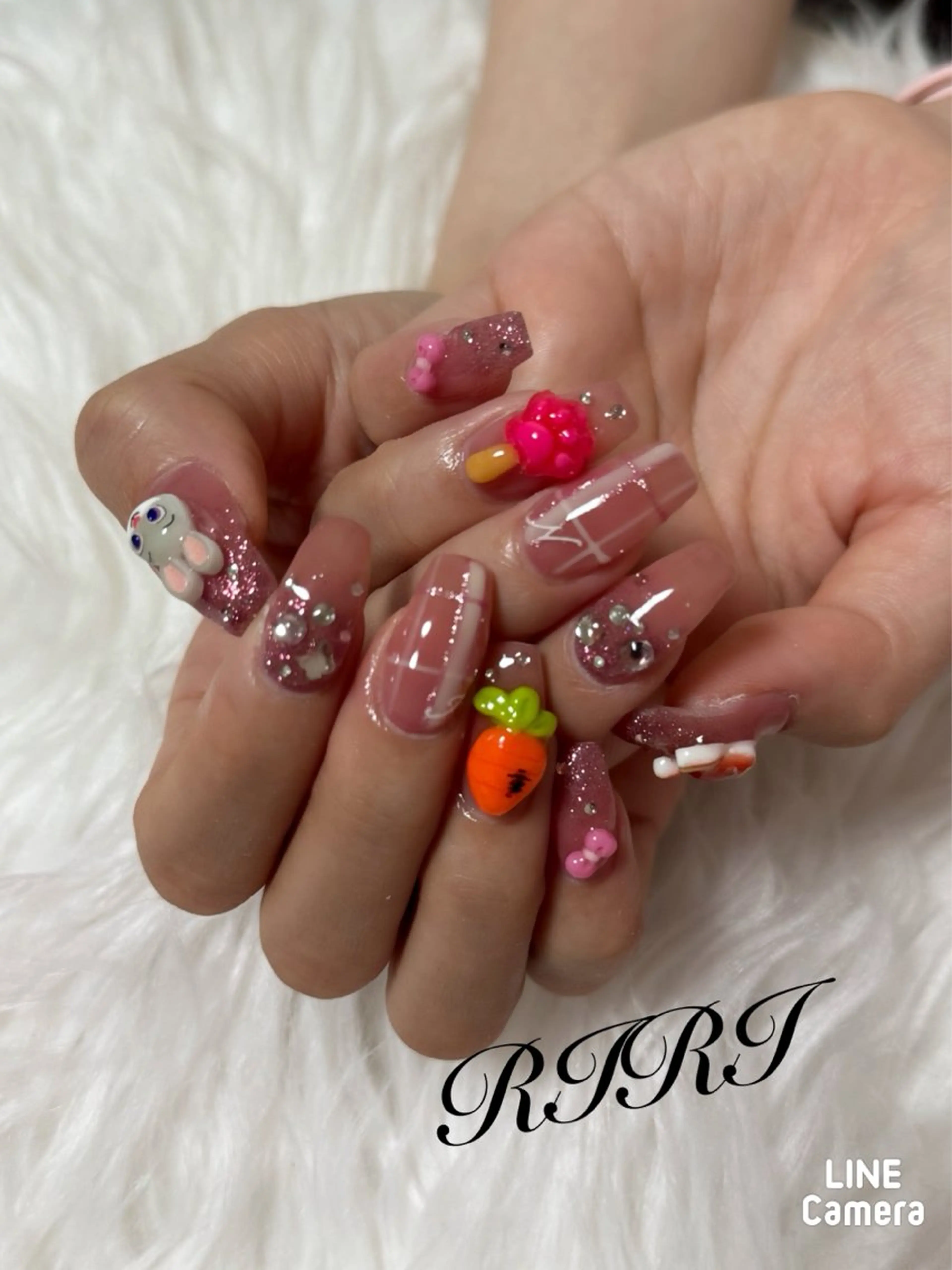 ネイル ジェルネイル キラキラネイル ピンク ショートネイル 春ネイル ハンドネイル riri オーナーのネイルデザイン