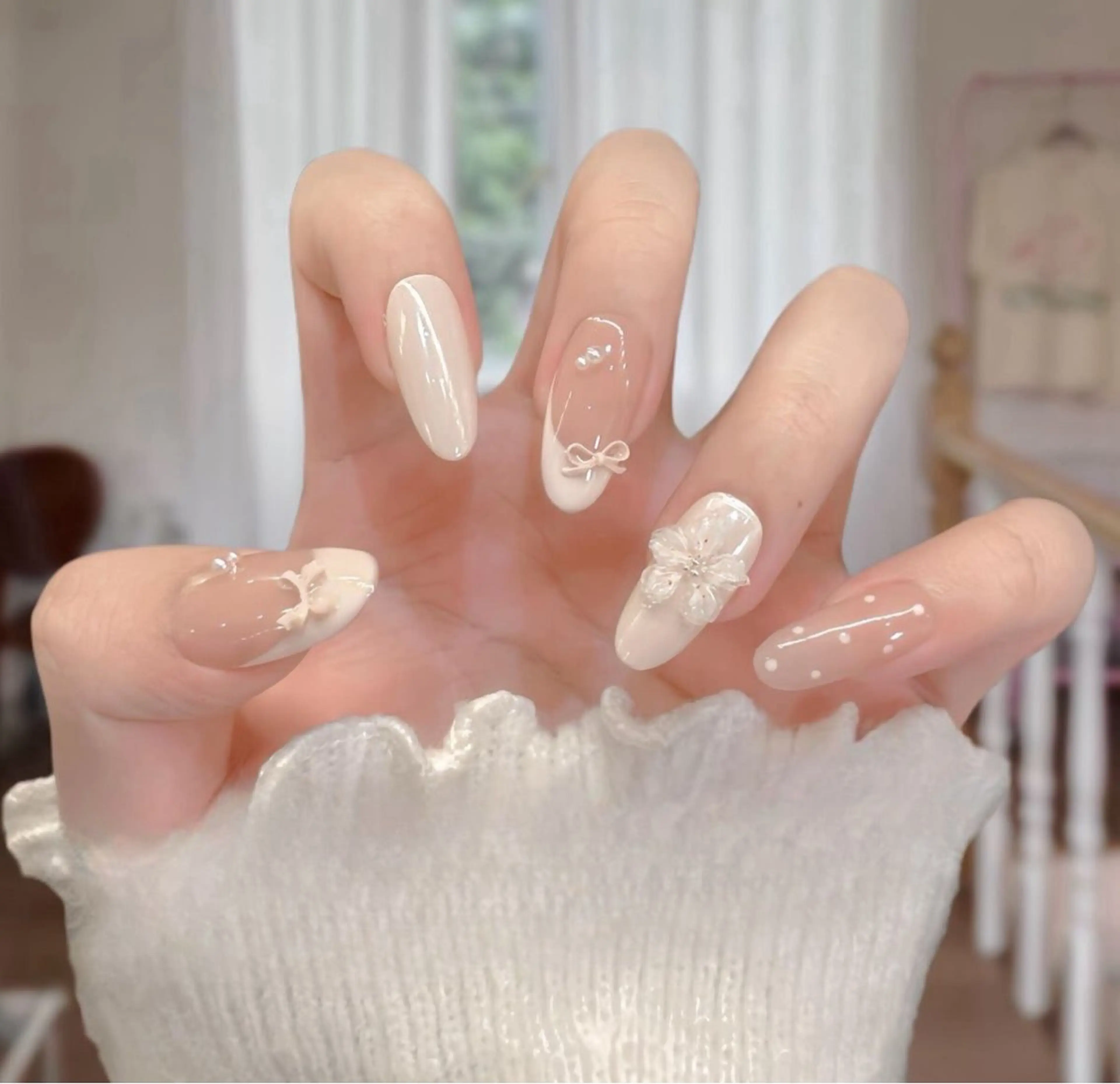 ネイル アートネイル チークネイル 氷ネイル・うるうるネイル 韓国ネイル マグネットネイル ハンドネイル NAILS168 新大久保店のネイルデザイン