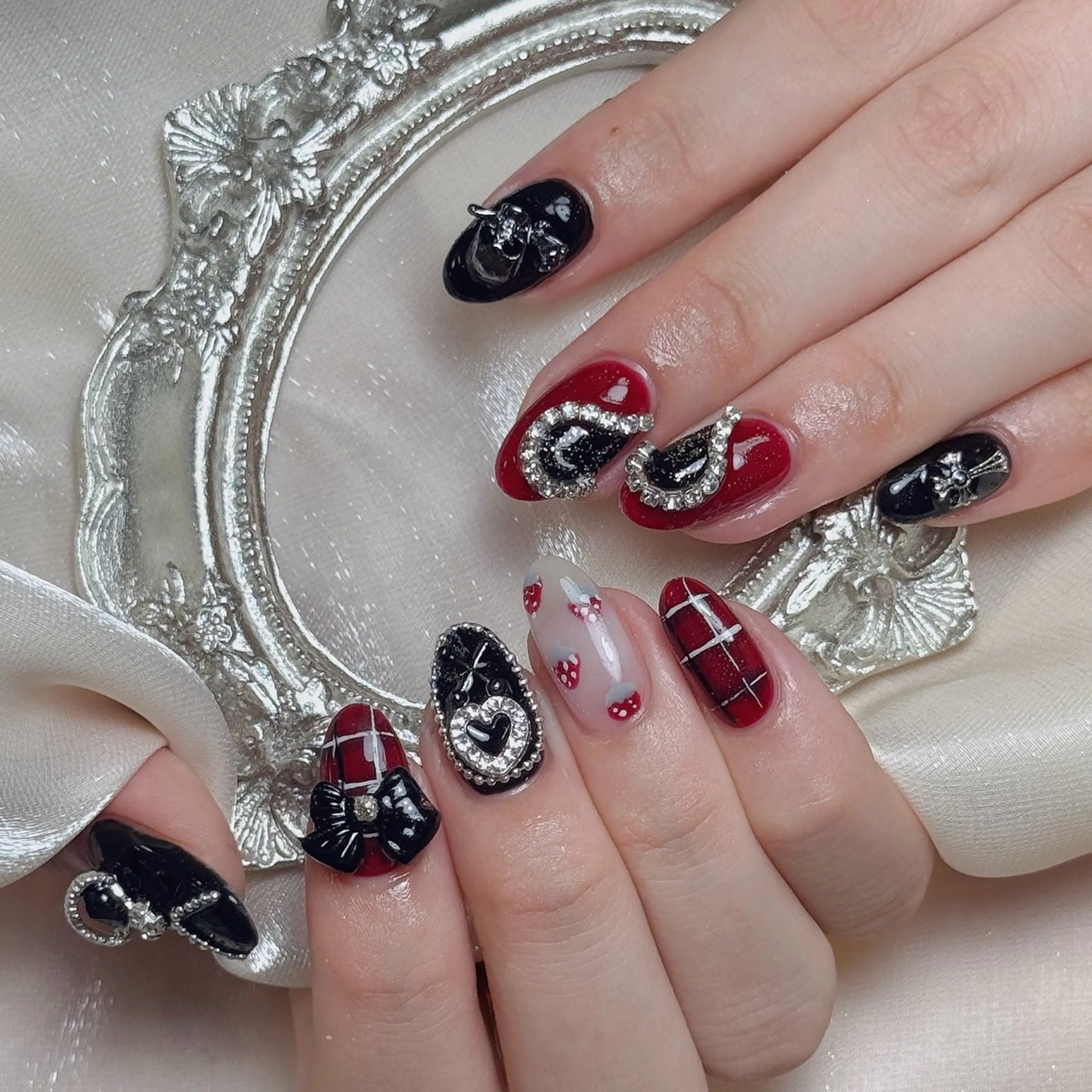 ネイル マギー ネイル🦋のネイルデザイン