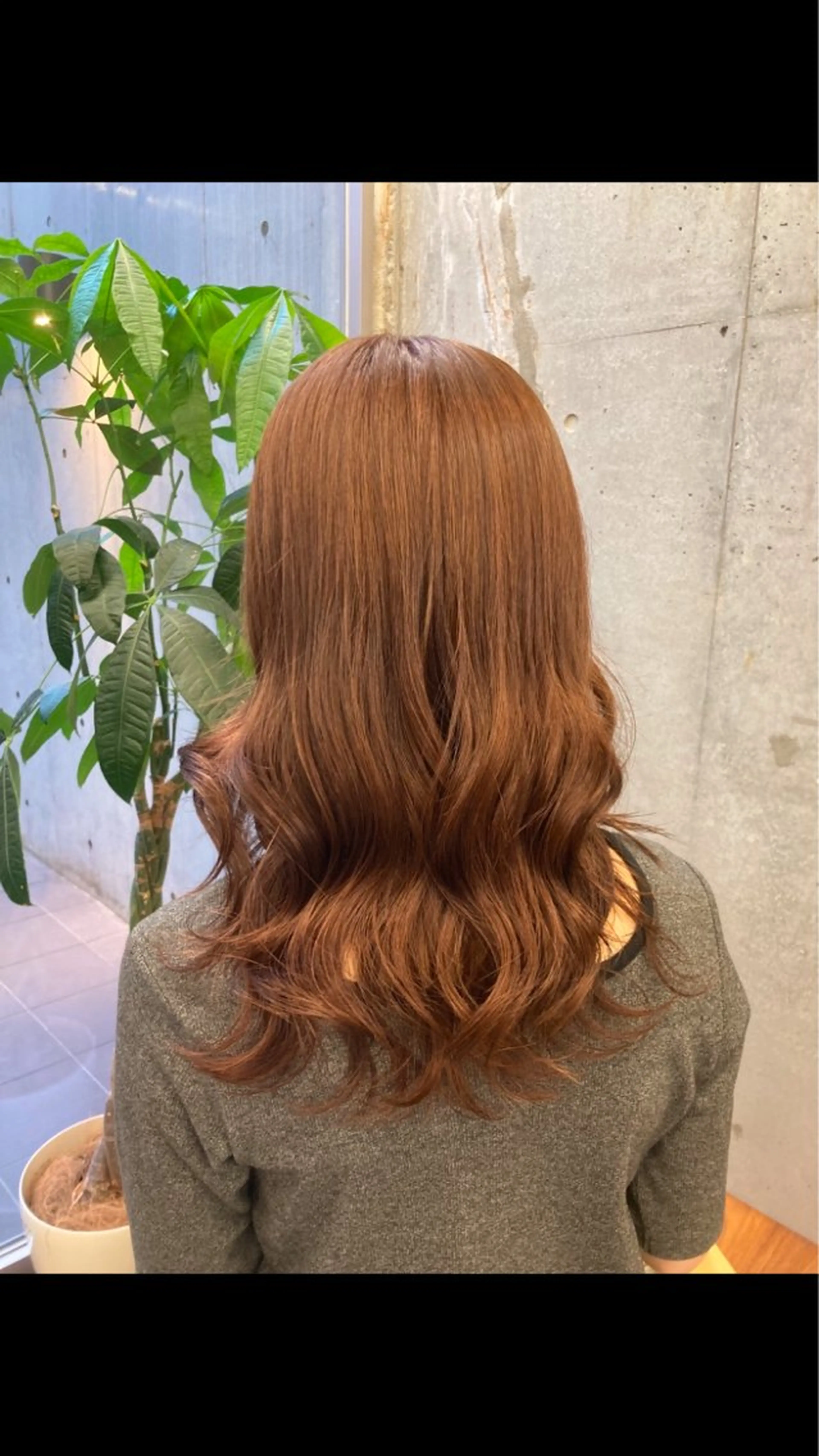 ミディアム カラー ベージュカラー ブリーチ ブリーチなしカラー 韓国風ヘア ヘアカラー トリートメント ダメージレス艶カラー MISAKI🦋のヘアスタイル