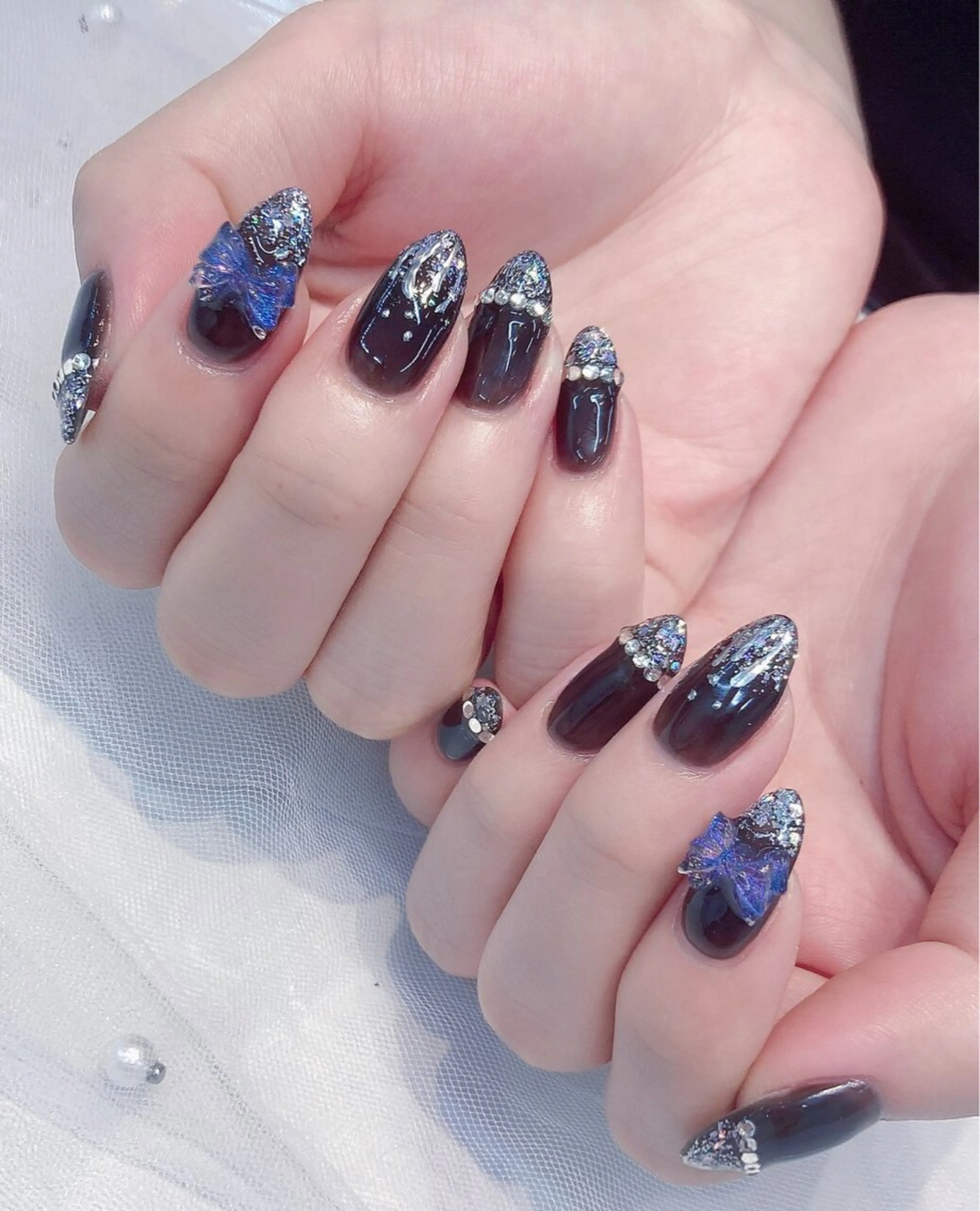 ネイル ブルー チークネイル 長さ出し ジェルネイル ゴールド ハンドネイル ハンドケア ラッキーネイルサロン 西川口東口店のネイルデザイン