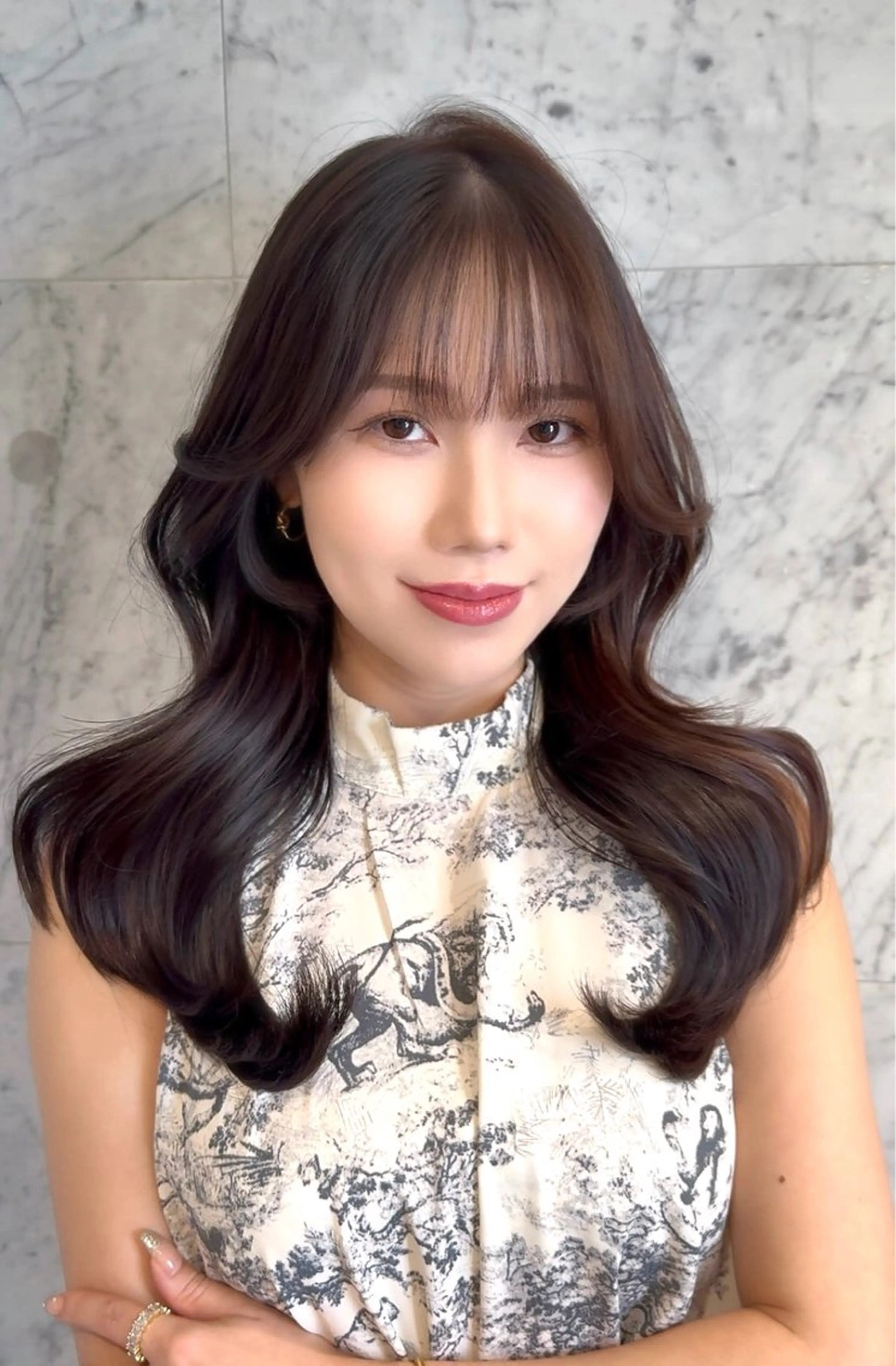 韓国風カット+韓国風ゆる巻きの写真