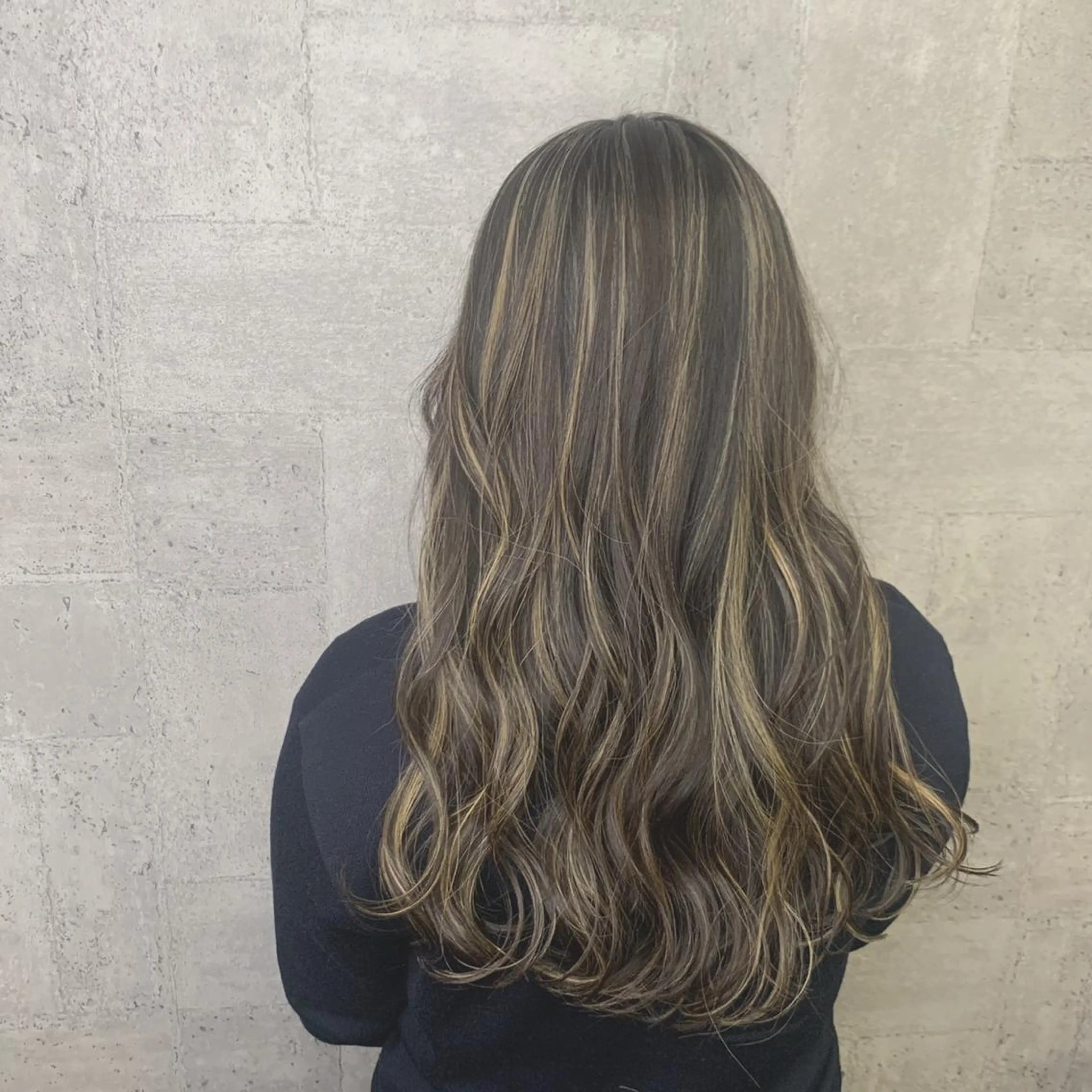 ロング LITA hair所属・鄭 弘志のヘアスタイル