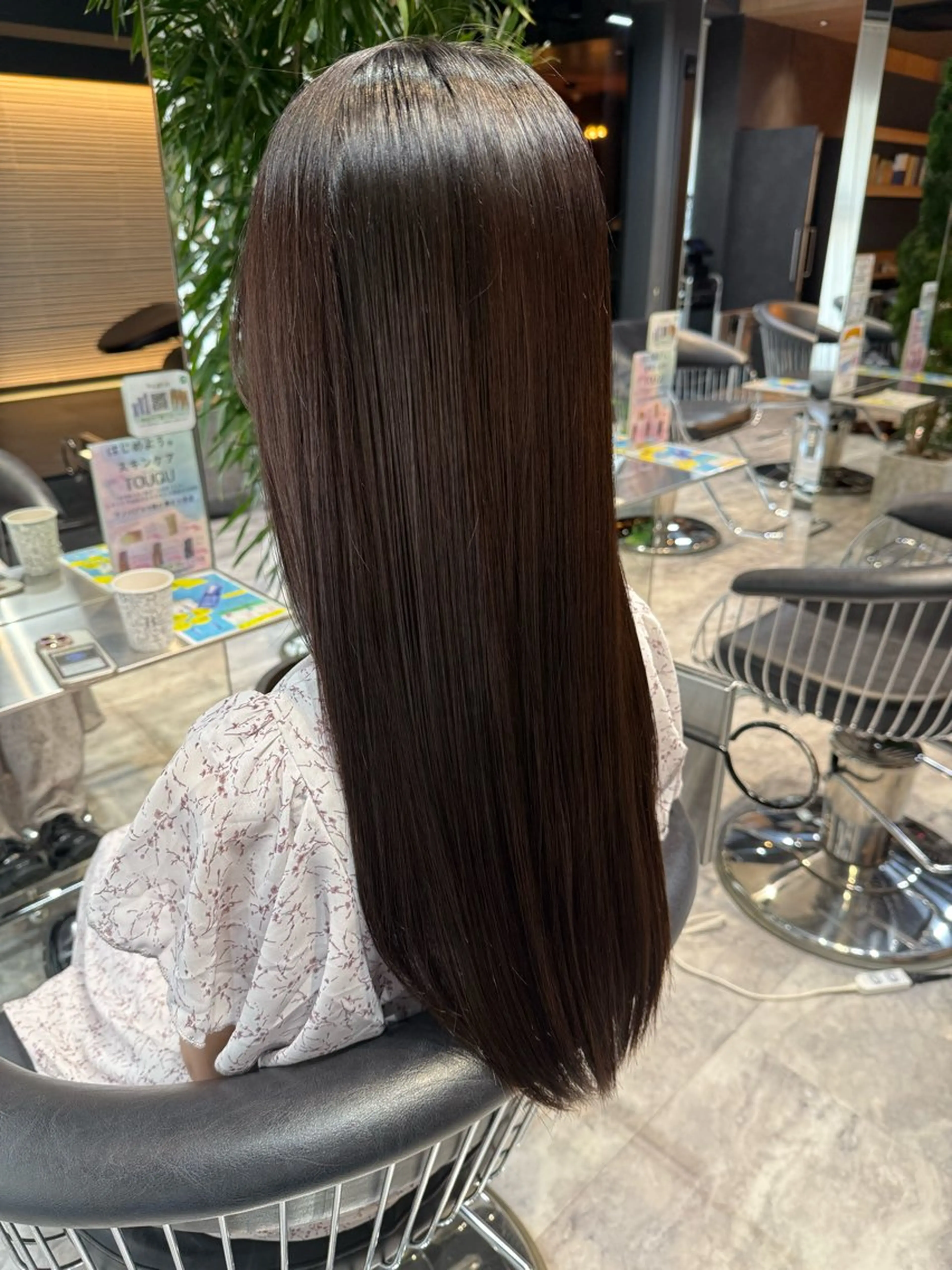 ロング ロング 酸性ストレート 縮毛矯正 トリートメント レスピア銀座中央通り店所属・酸性ストレート/ 透明感カラー/中村利のヘアスタイル