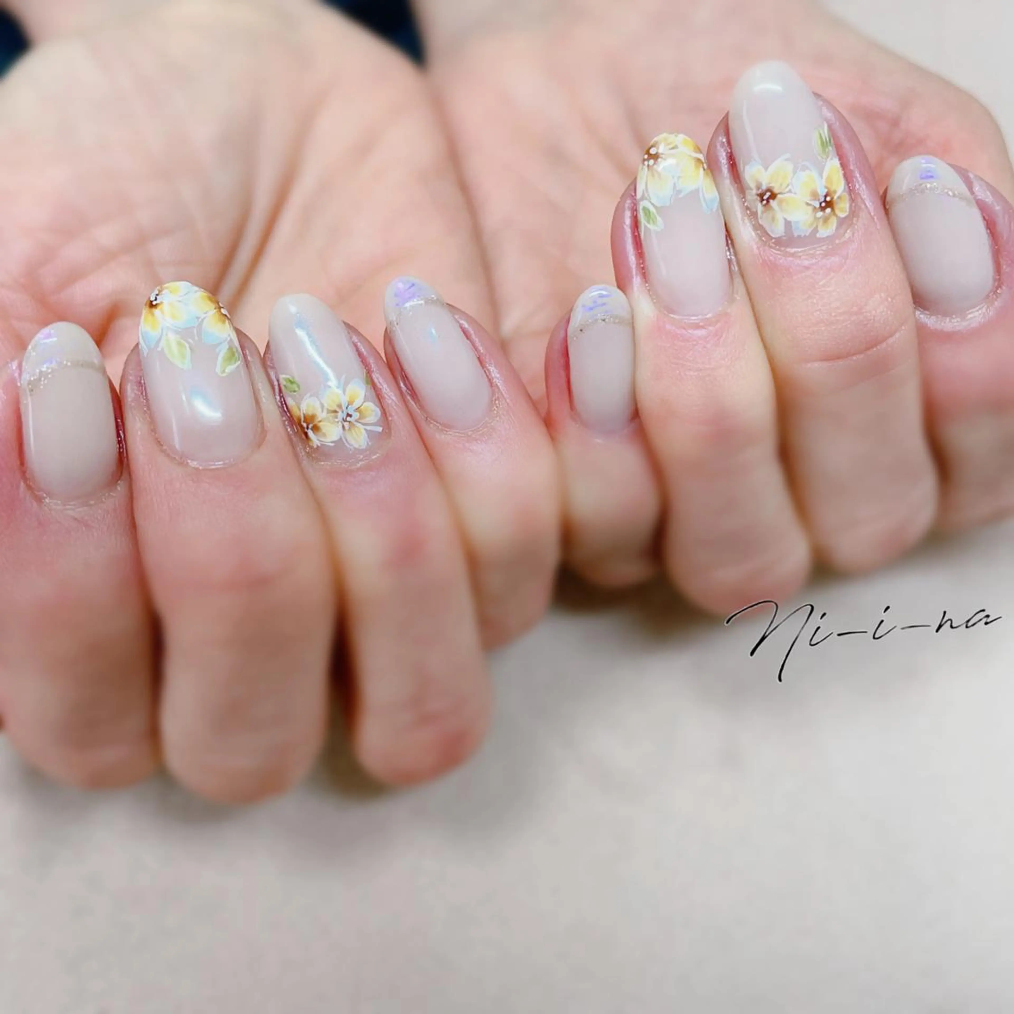 ネイル ハンドネイル nail salon Ni-i-naのネイルデザイン