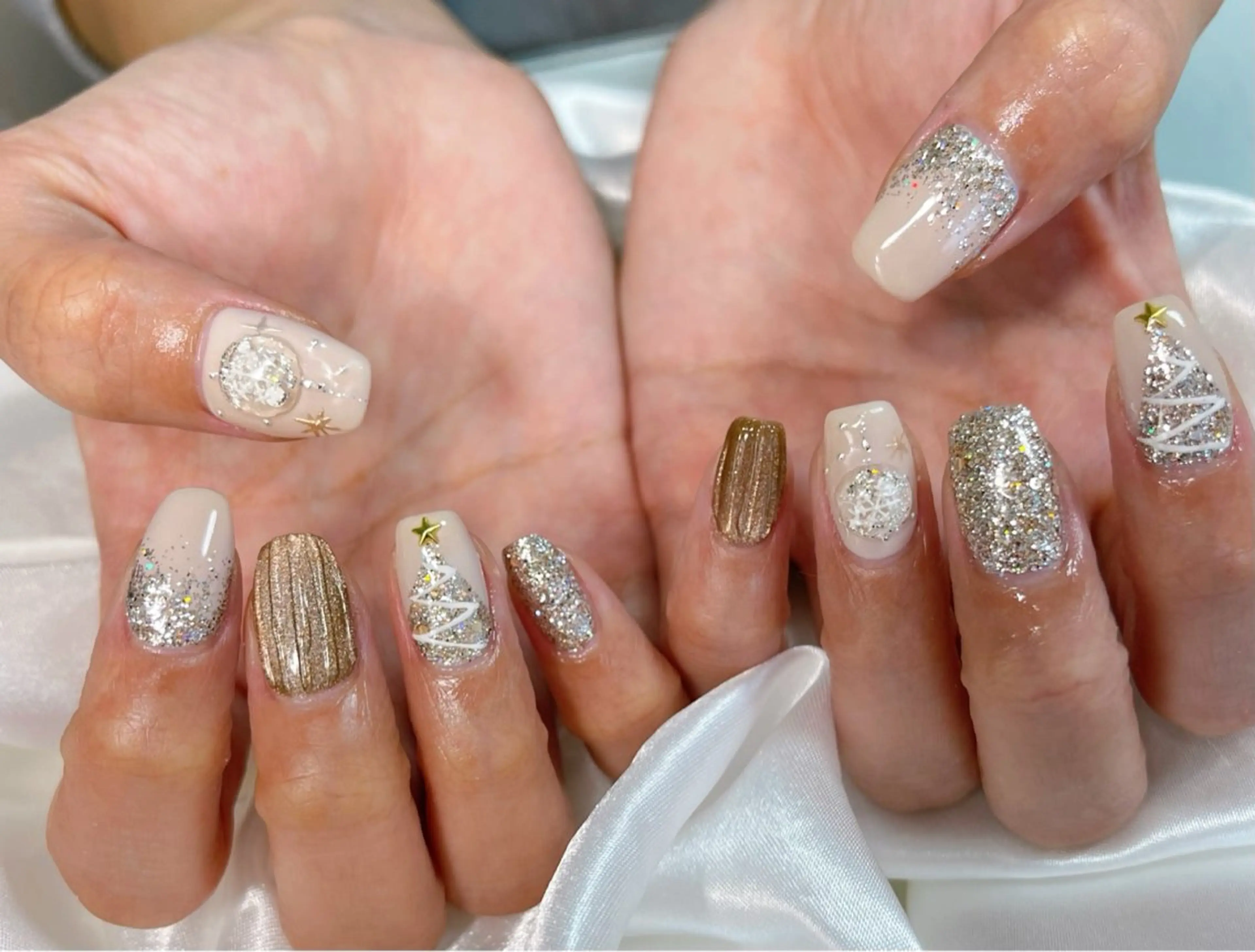 ネイル オフィスネイル シンプルネイル 冬ネイル クリスマス ハンドネイル celica所属・松田 由真のネイルデザイン