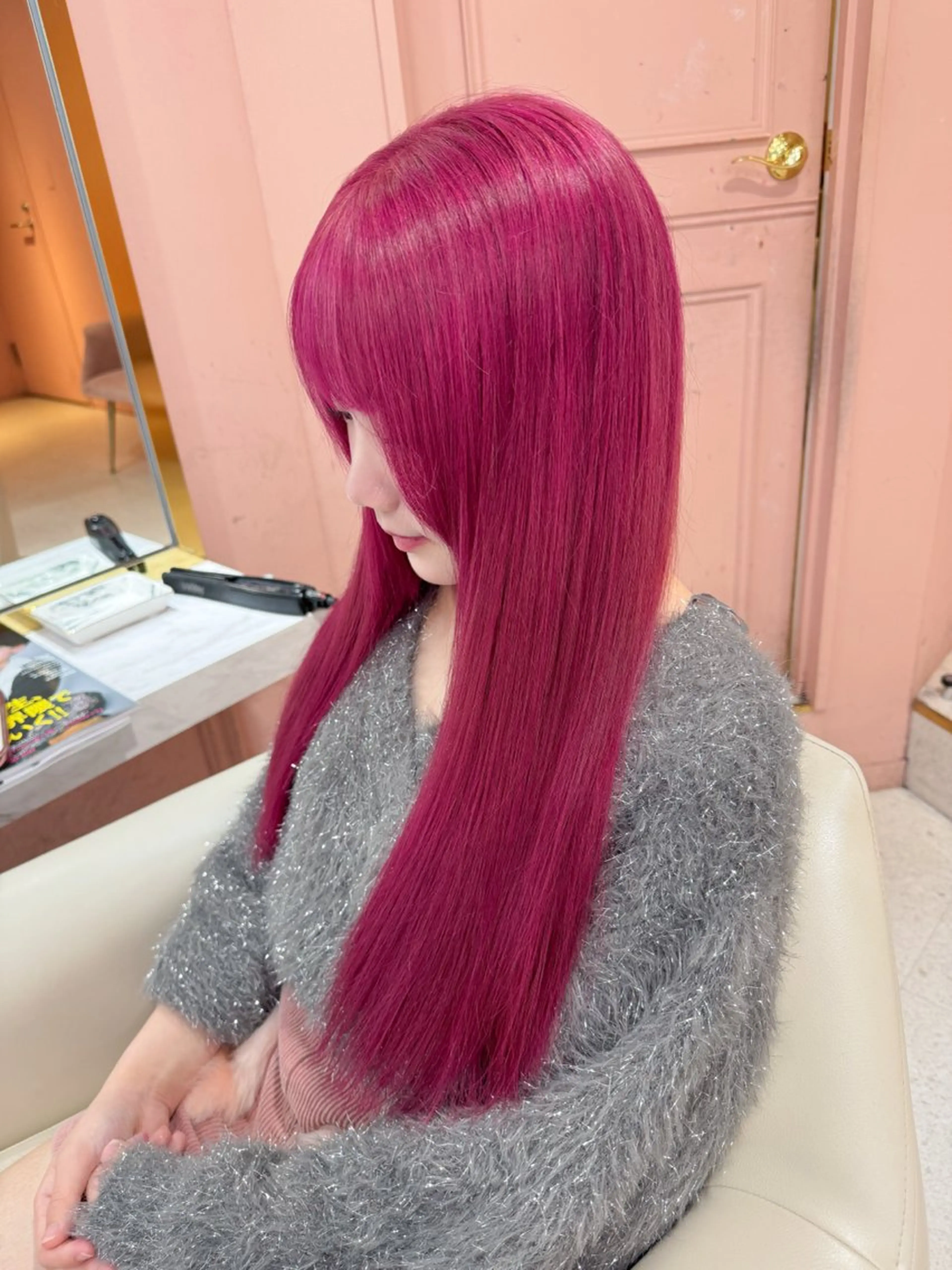 ロング カラー カシス ハイトーンカラー インナーカラー 韓国風カラー ラベンダーカラー ヘアカラー Chérie所属・Chérie 渋谷/カラーサロンのヘアスタイル