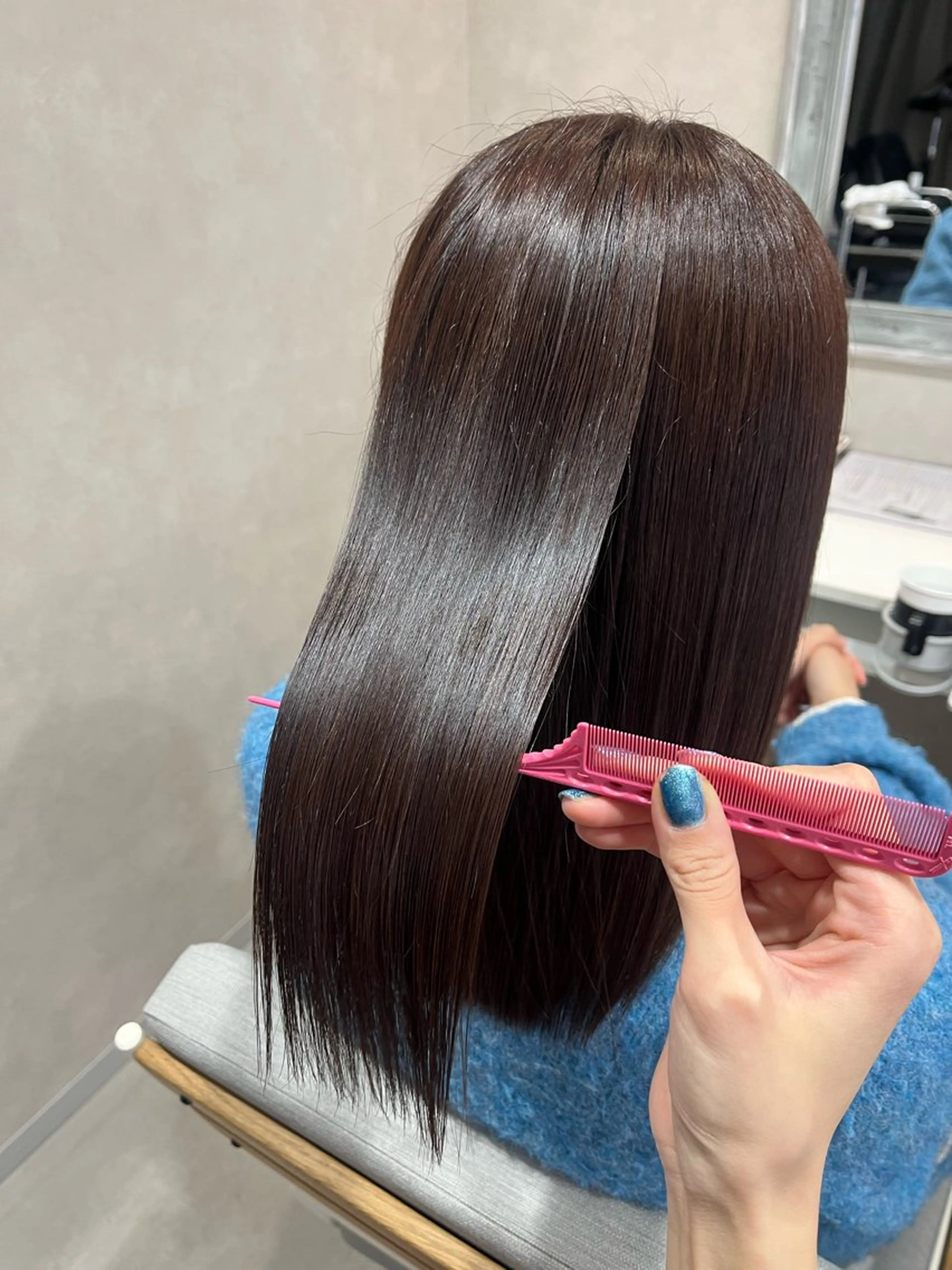 セミロング ヘアカラー トリートメント 森 愛友のヘアスタイル