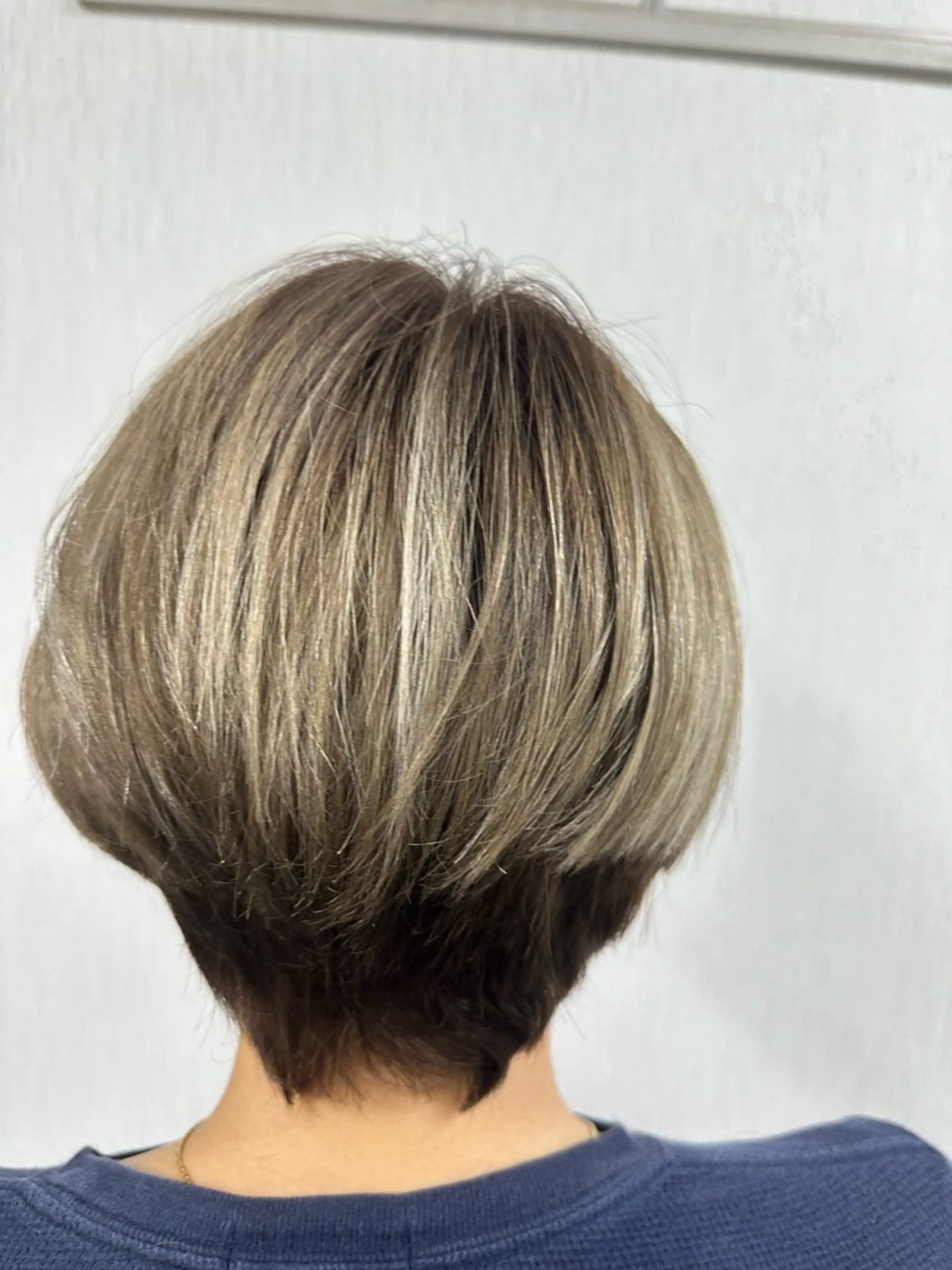 ショート ハイライト ヘアカラー エンゼルス美容室斉間 圭司のヘアスタイル