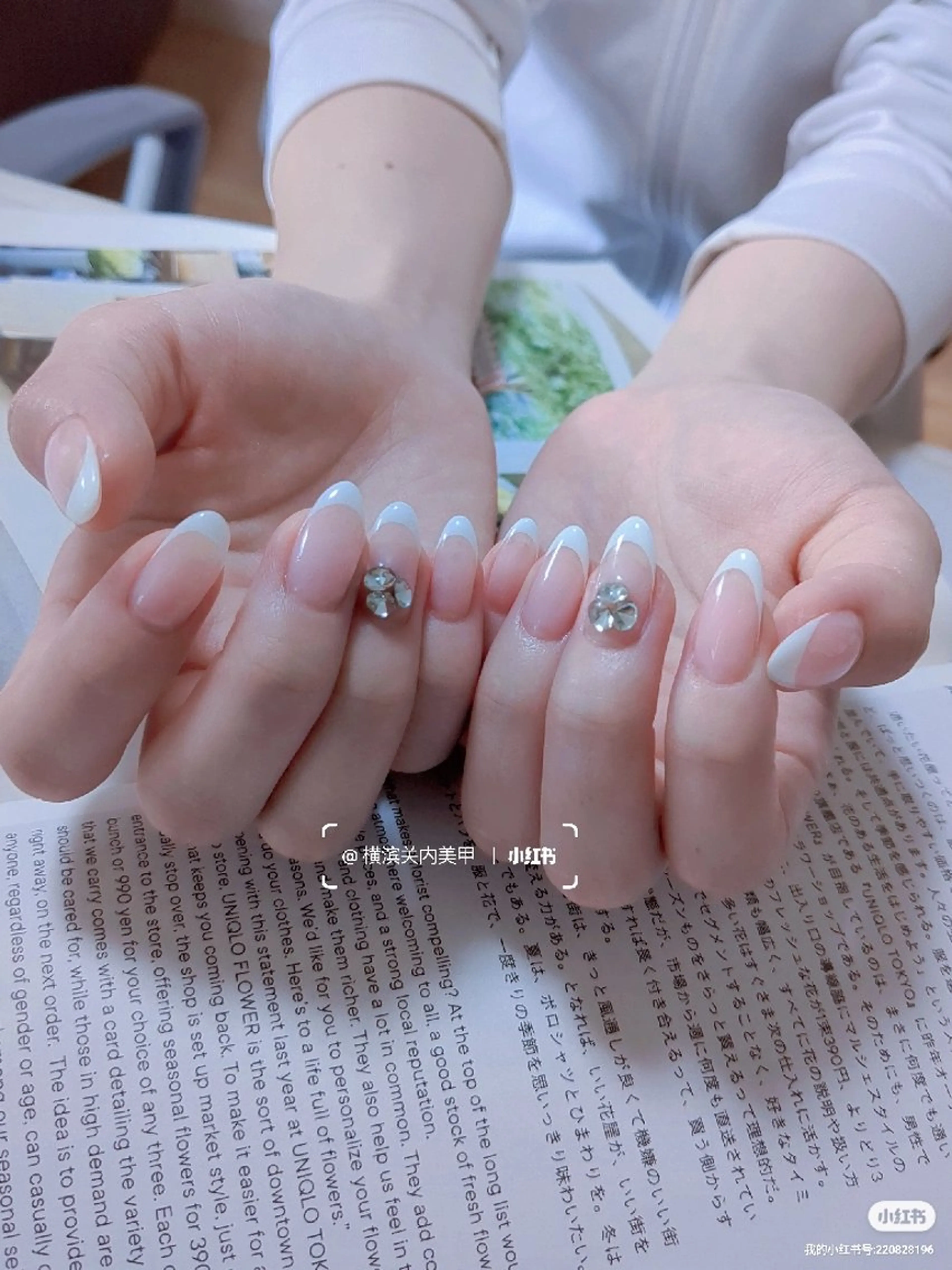 ネイル ストーンネイル ハンドネイル E·U·B ネイル所属・横浜市中区曙町 E·U·Bネイルのネイルデザイン