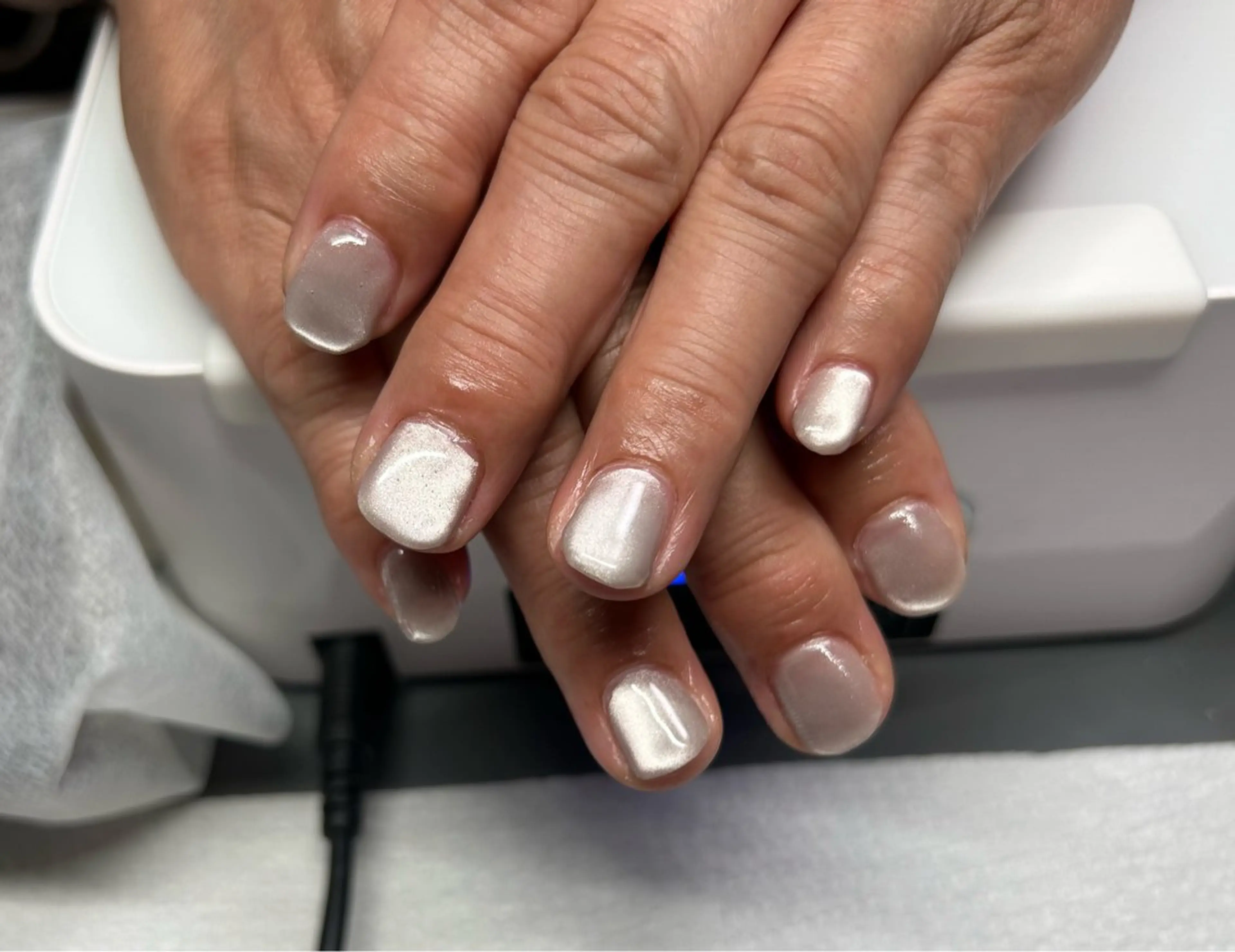 ネイル ジェルネイル キラキラネイル マグネットネイル Bell Nailのネイルデザイン