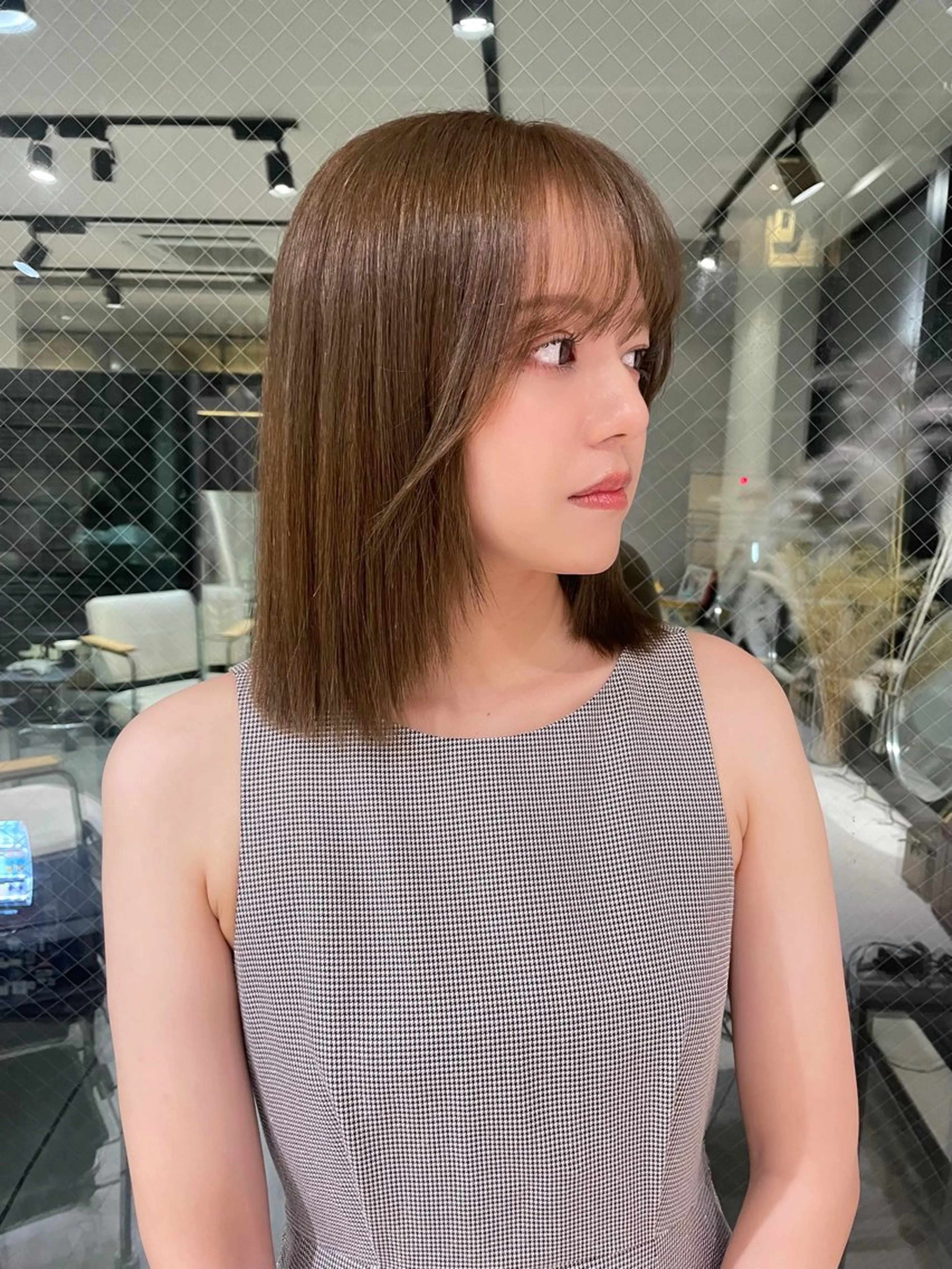 ミディアム カラー カット ヘアカラー トリートメント ヘッドスパ Qin shaire salon 原宿店所属・レイヤーカット 韓国ヘアayameのヘアスタイル