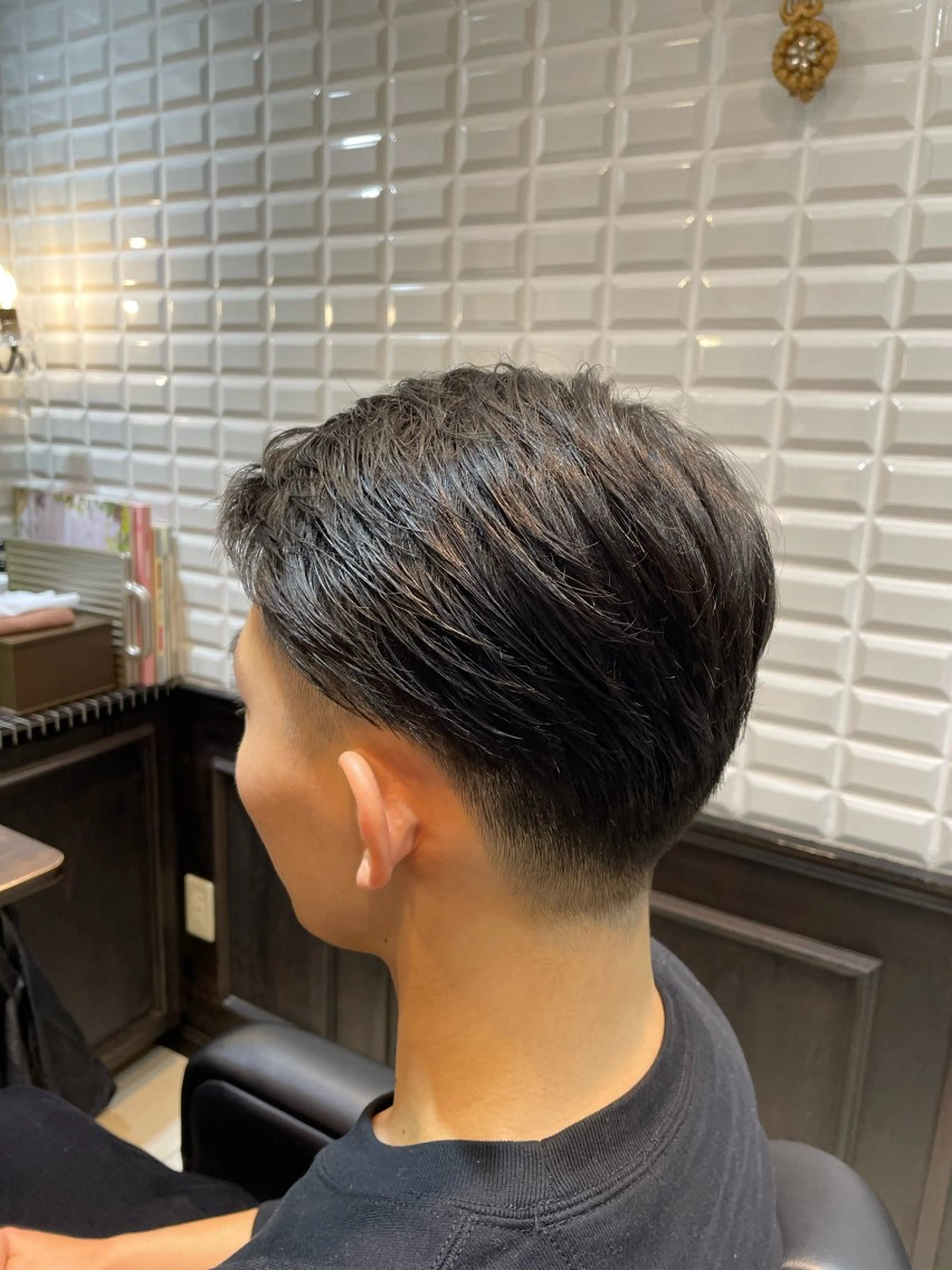 ショート メンズ 七三 波巻き、ツイスト パーマモデル募集中のヘアスタイル