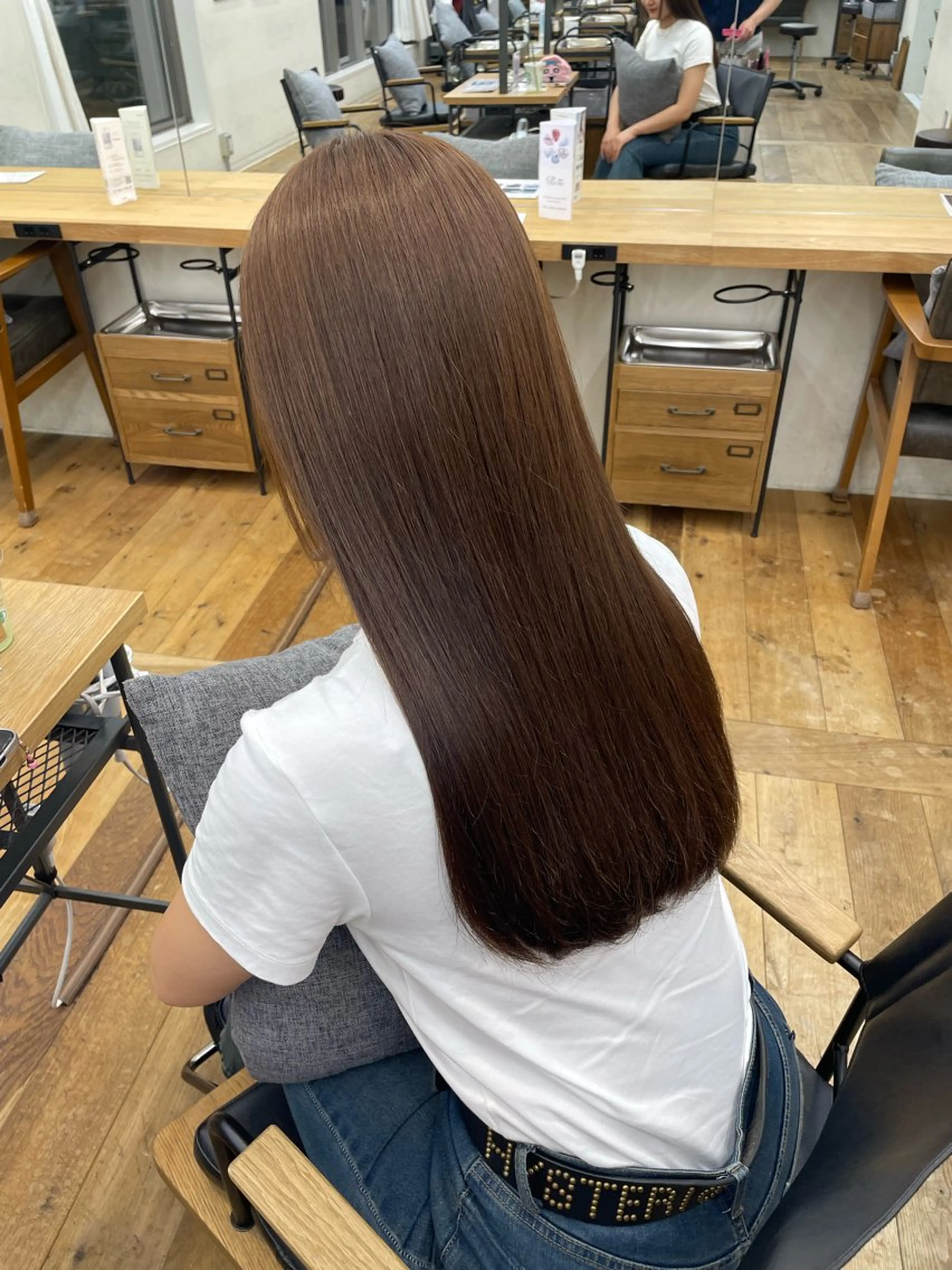 ロング ブリーチカラー/ 細川はるかのヘアスタイル