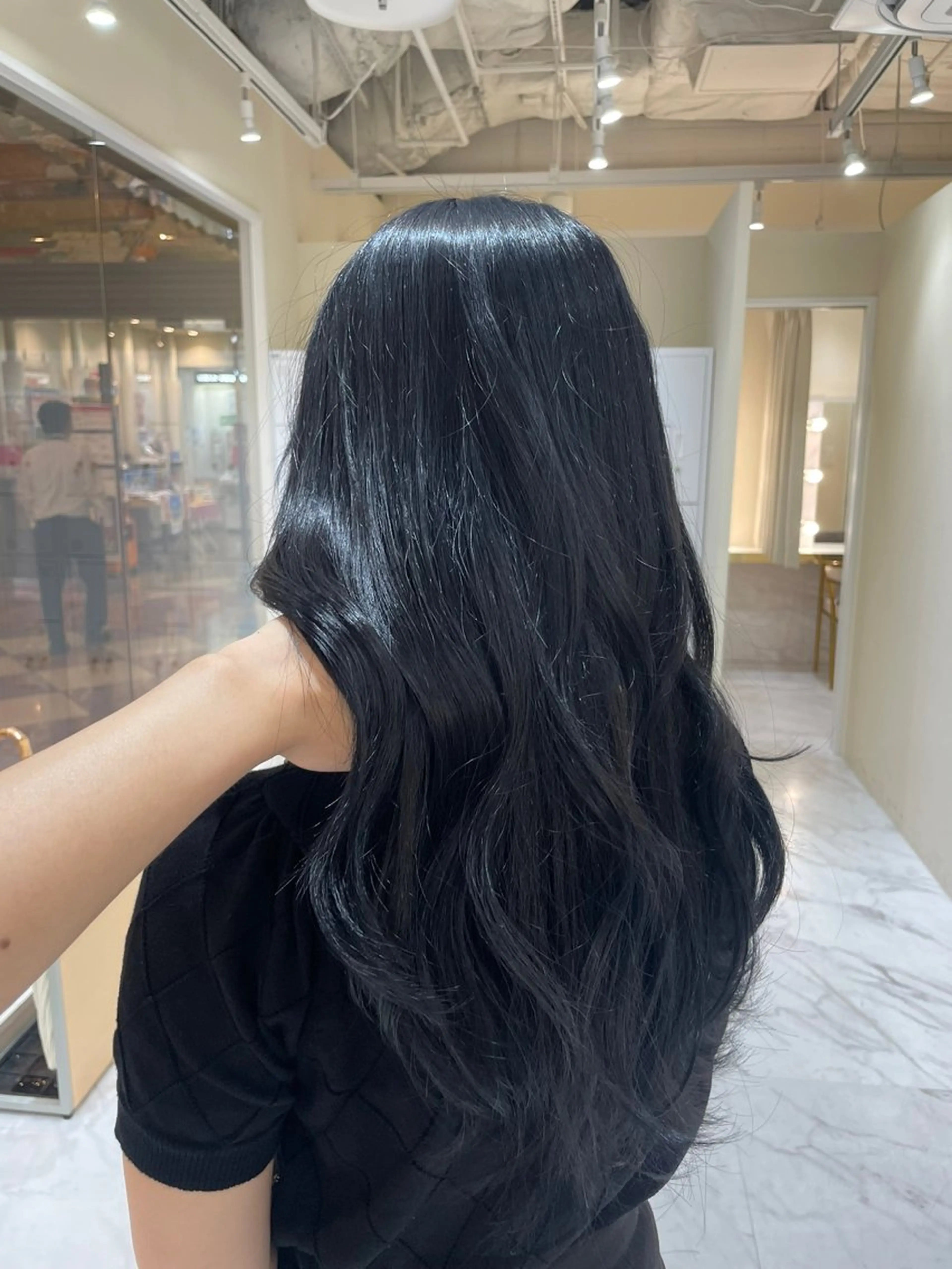 ロング カラー アッシュ ベージュカラー ブリーチ 透明感カラー ダブルカラー カット ヘアカラー レイヤー /髪質改善/ariのヘアスタイル