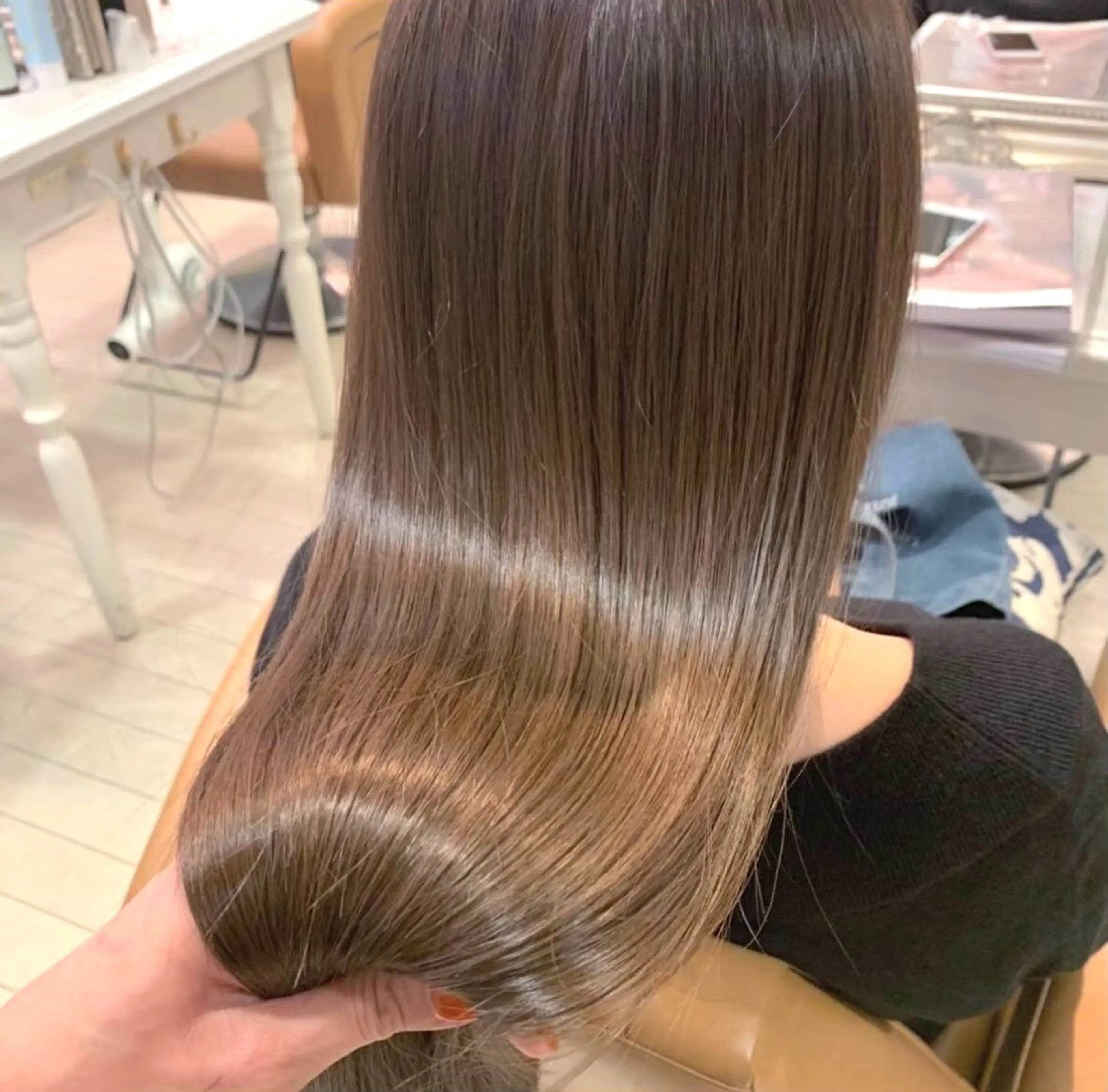 【ダメージが気になる方に🌸】酸性ストレート⭐➕透明感カラー➕〈骨格診断〉似合わせカット✁➕髪質改善トリートメント🌙の写真