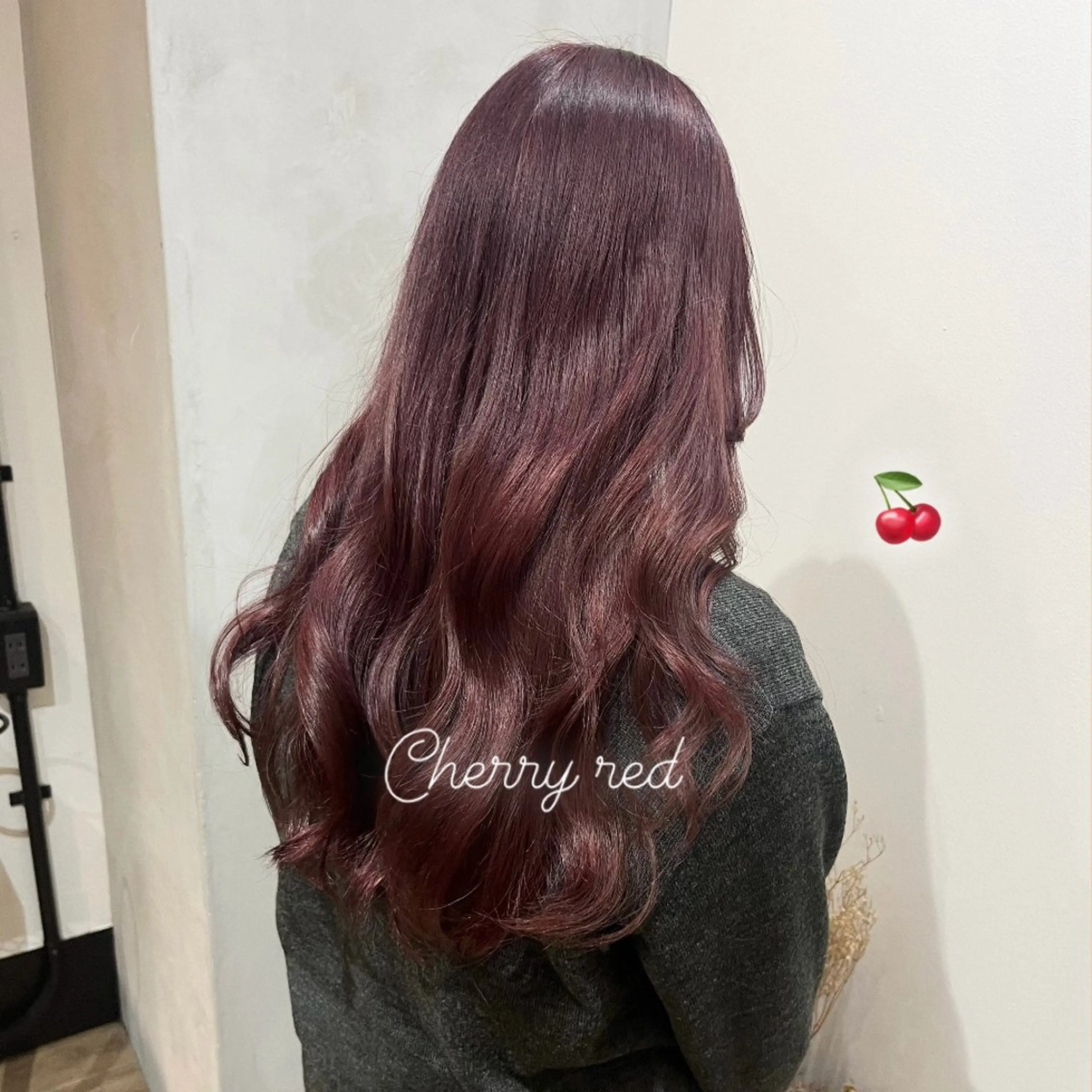 ロング カラー ブリーチ 卒業式のヘアスタイル 𝑴𝒊𝒌𝒖💝 透明感モテカラーのヘアスタイル