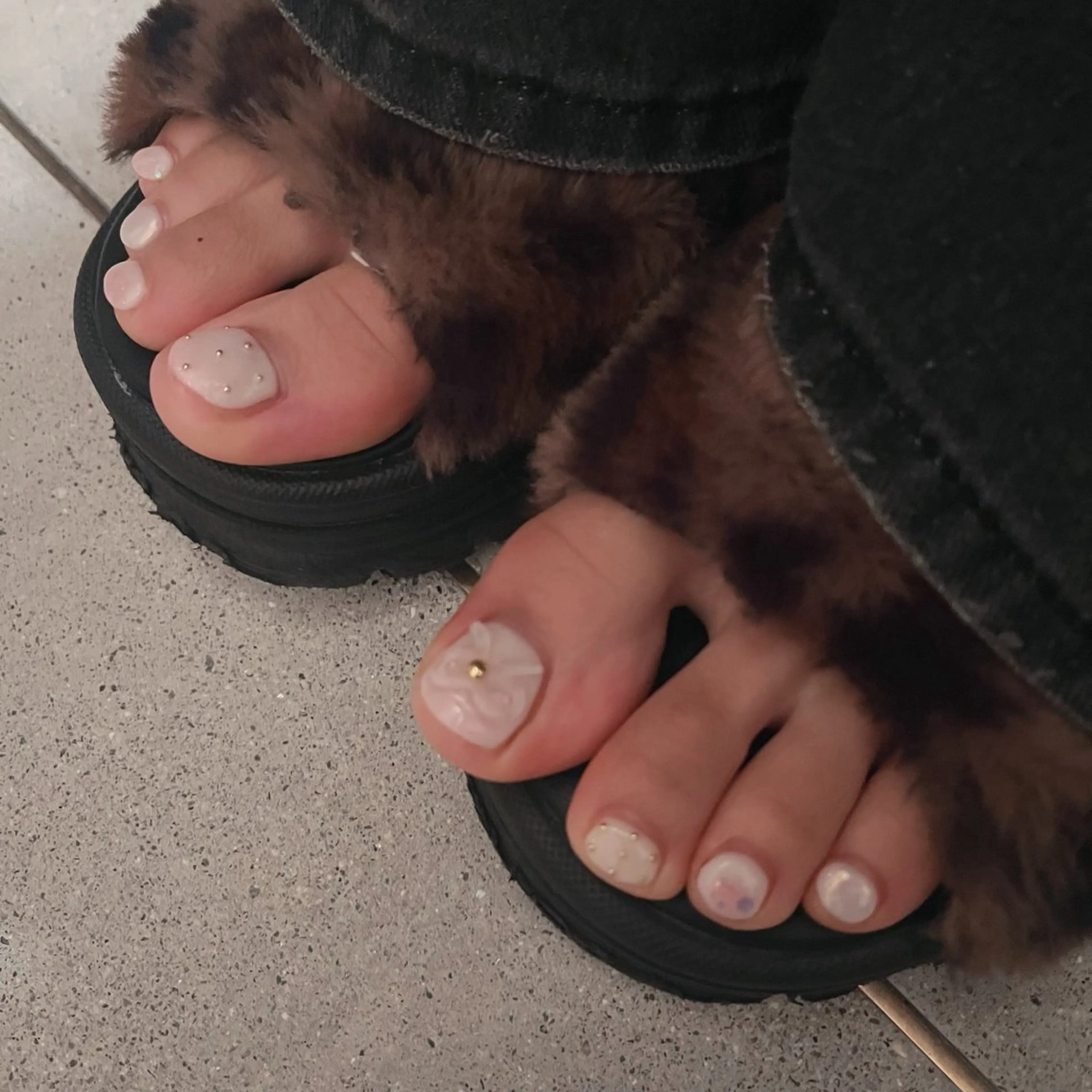 ネイル リボン 春ネイル フットネイル K Aのネイルデザイン