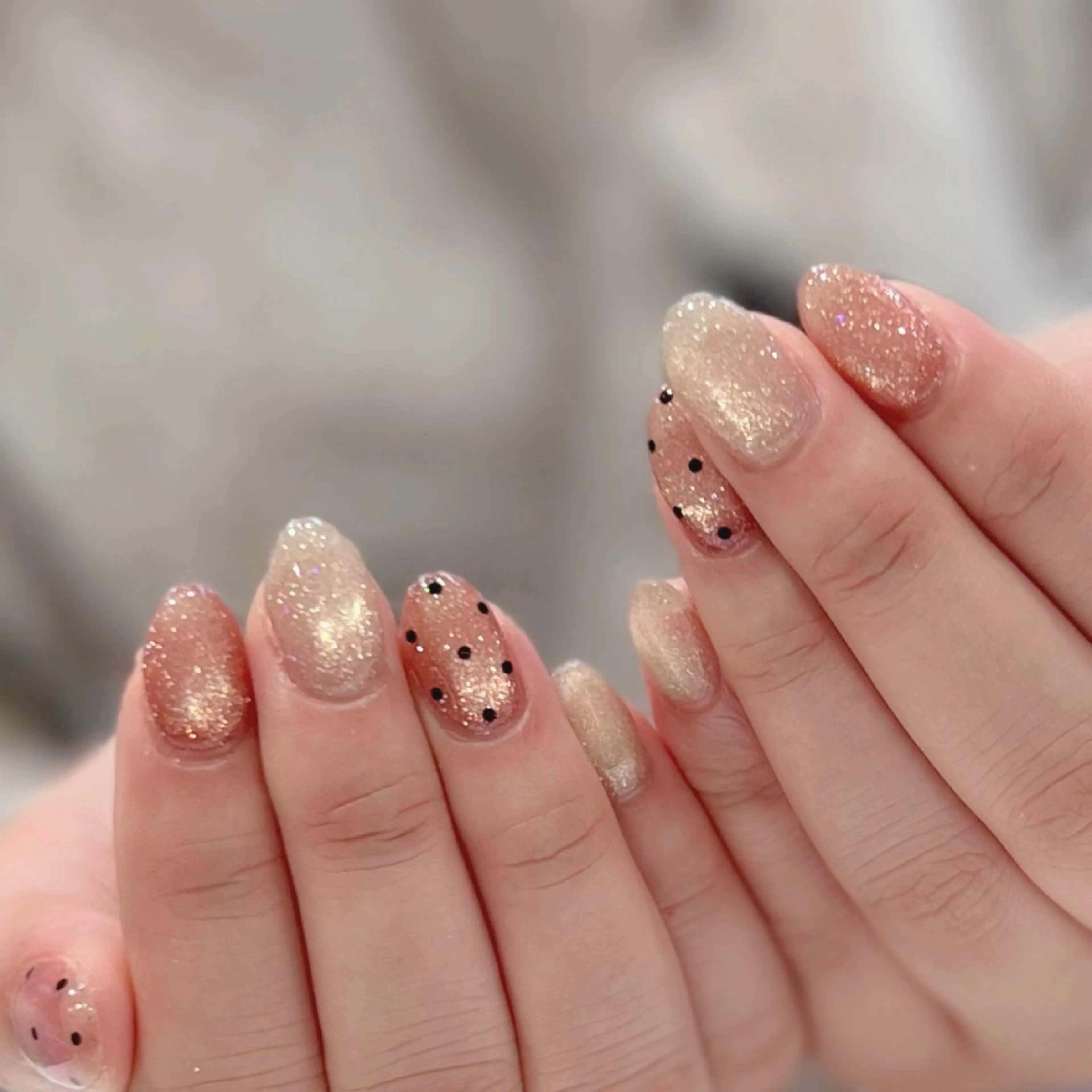 ネイル アートネイル ドット ジェルネイル マグネットネイル パラジェル VINGT NAIL Aika.Kのネイルデザイン