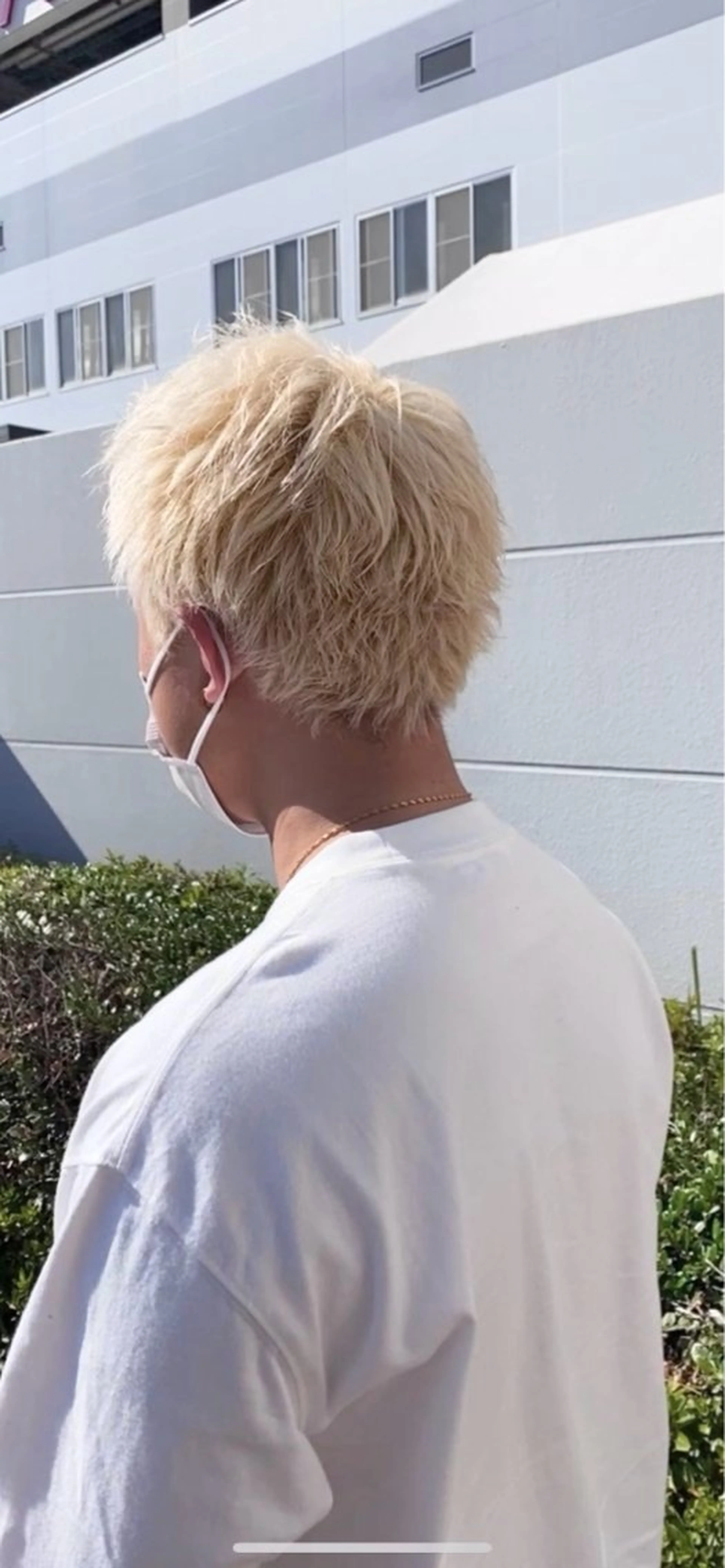 ショート カラー ブロンド 韓国🇰🇷レイヤー 似合わせ顔まわりのヘアスタイル