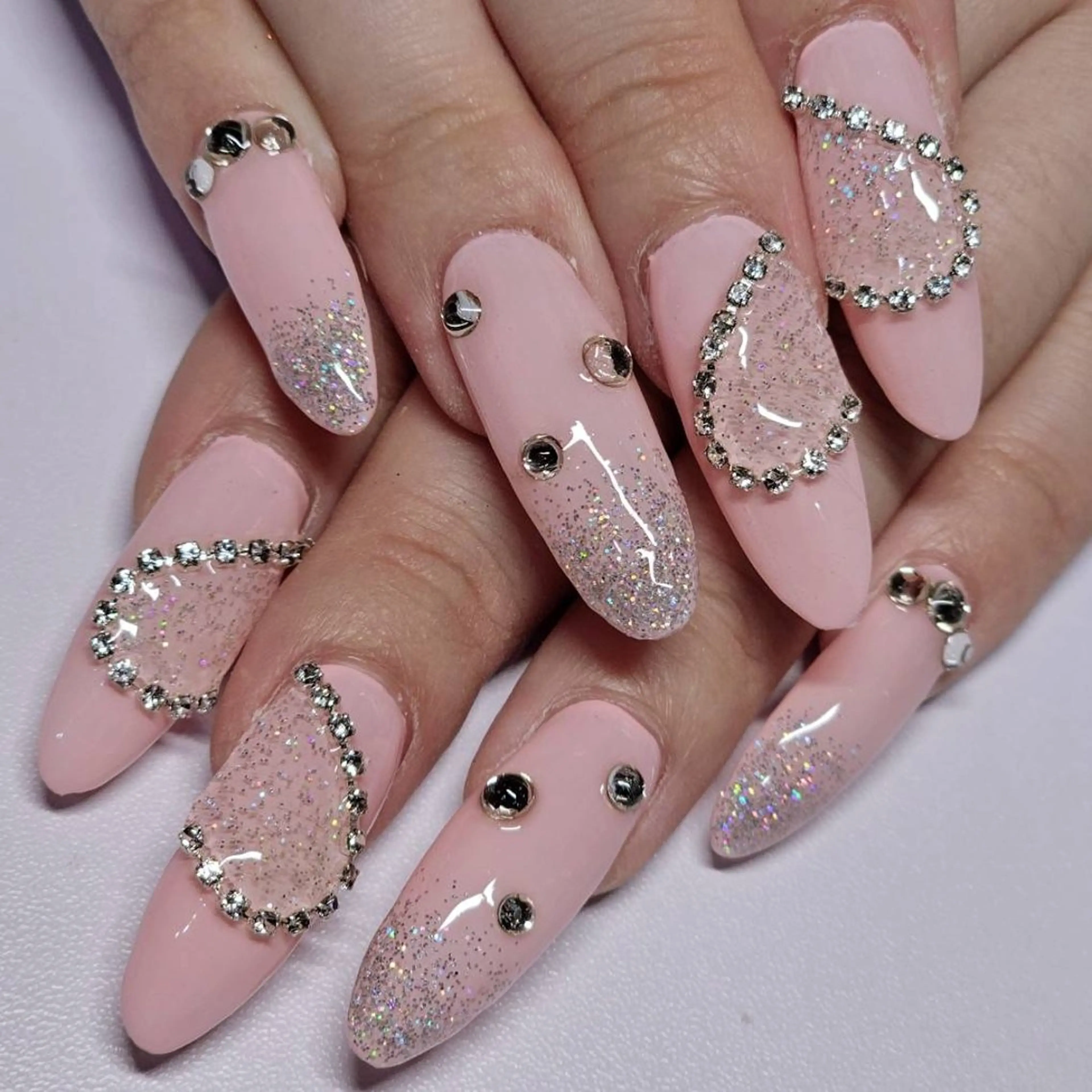 ネイル アートネイル ハート キラキラネイル ワンカラーネイル ピンク ハンドネイル よしだ ひろきのネイルデザイン