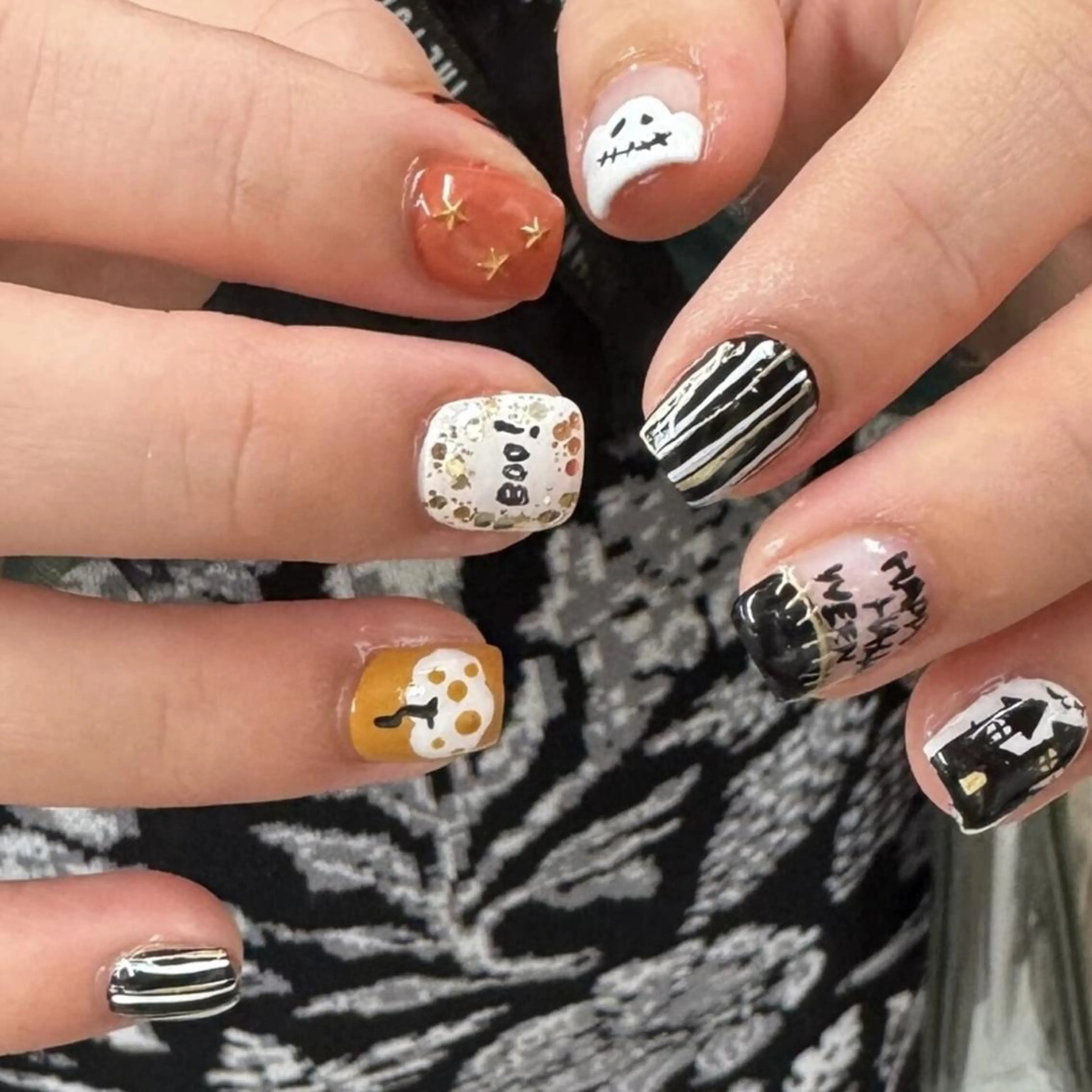 ネイル ジェルネイル ハロウィン 韓国ネイル ニュアンスネイル ワンホンネイル nailstudio eviz新宿店のネイルデザイン