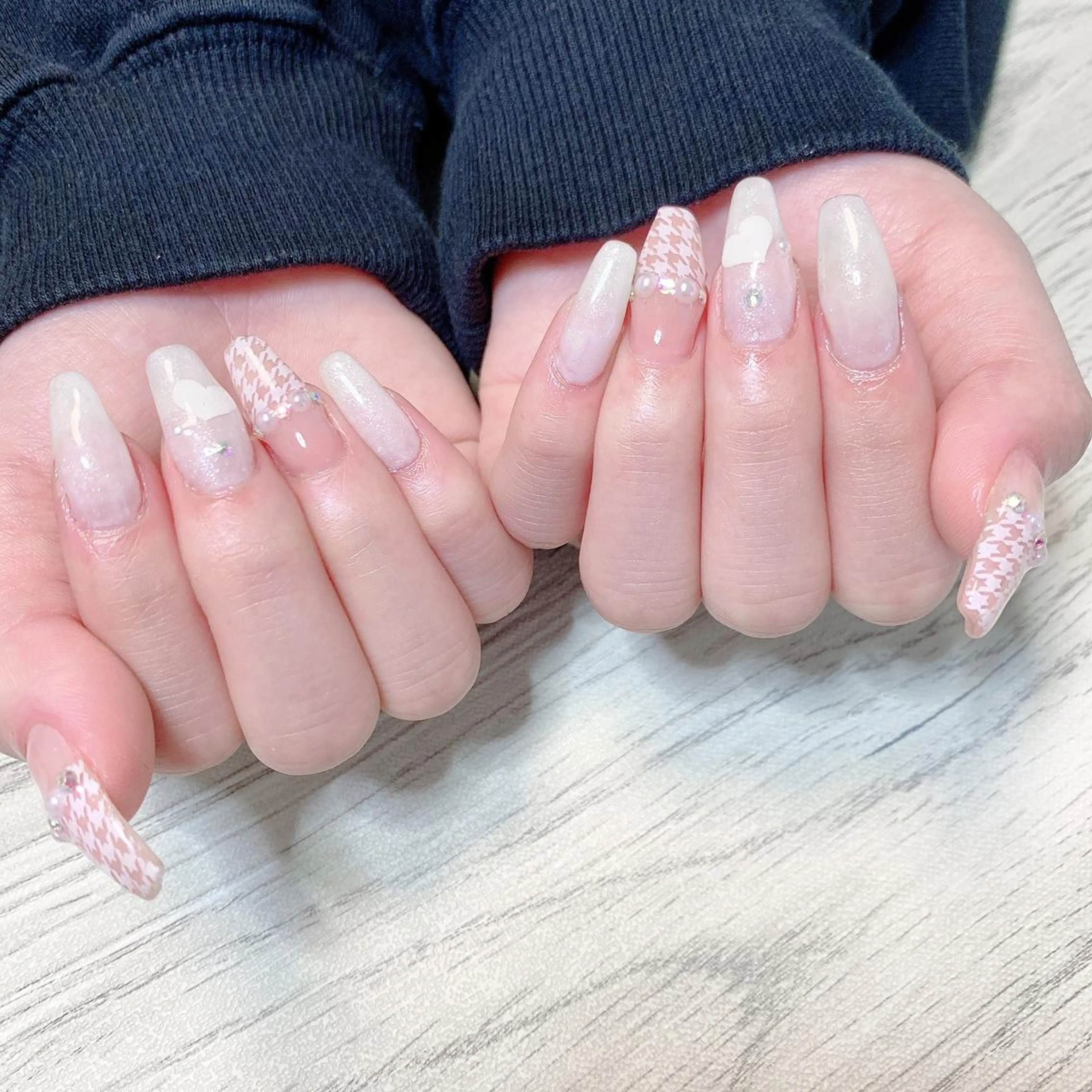 ネイル ハンドネイル フットネイル Adite nailのネイルデザイン