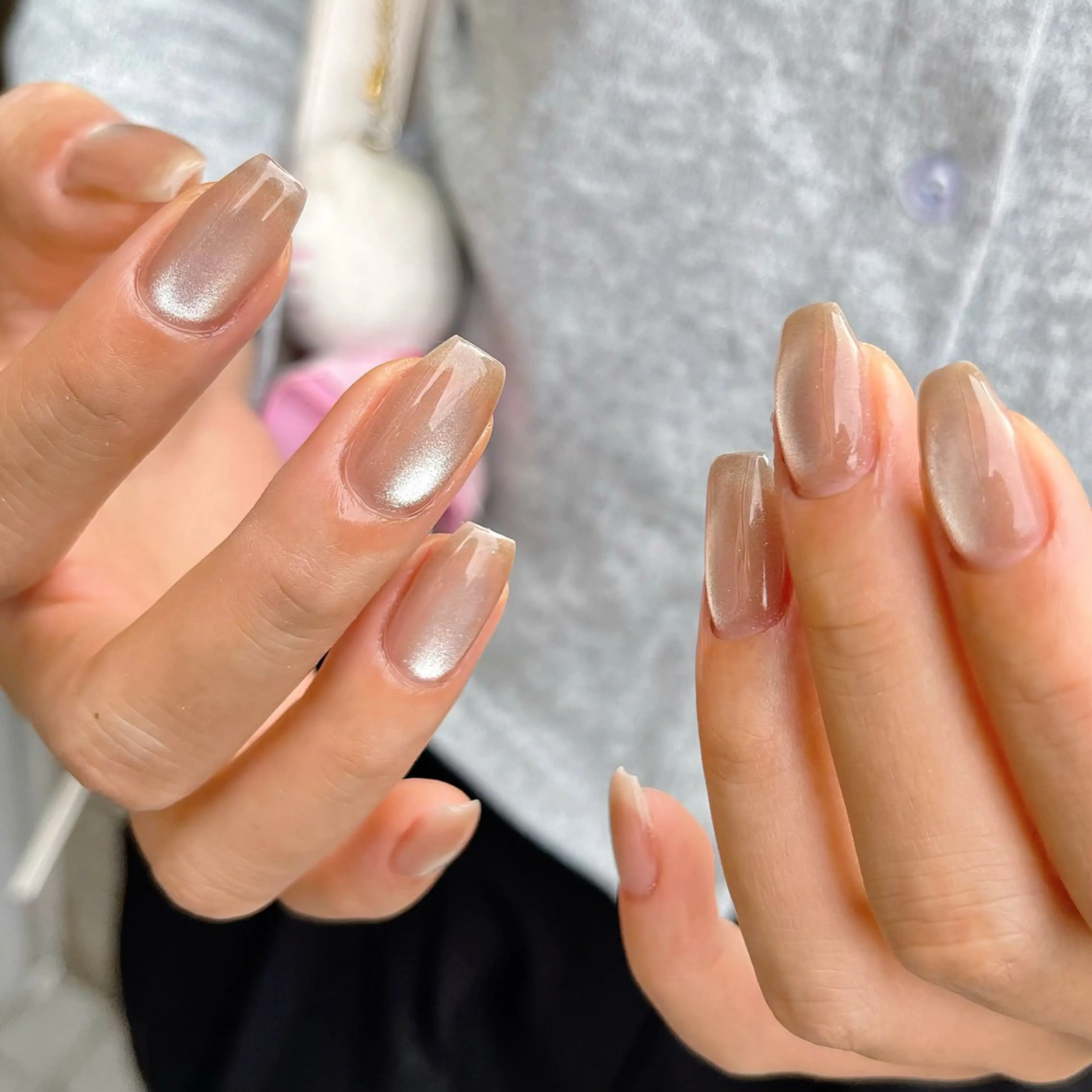 ネイル ゴールド マグネットネイル オフィスネイル ワンカラーネイル シンプルネイル ハンドネイル ハンドケア 🎀NAIL🎀 AI🪄︎︎◝✩のネイルデザイン