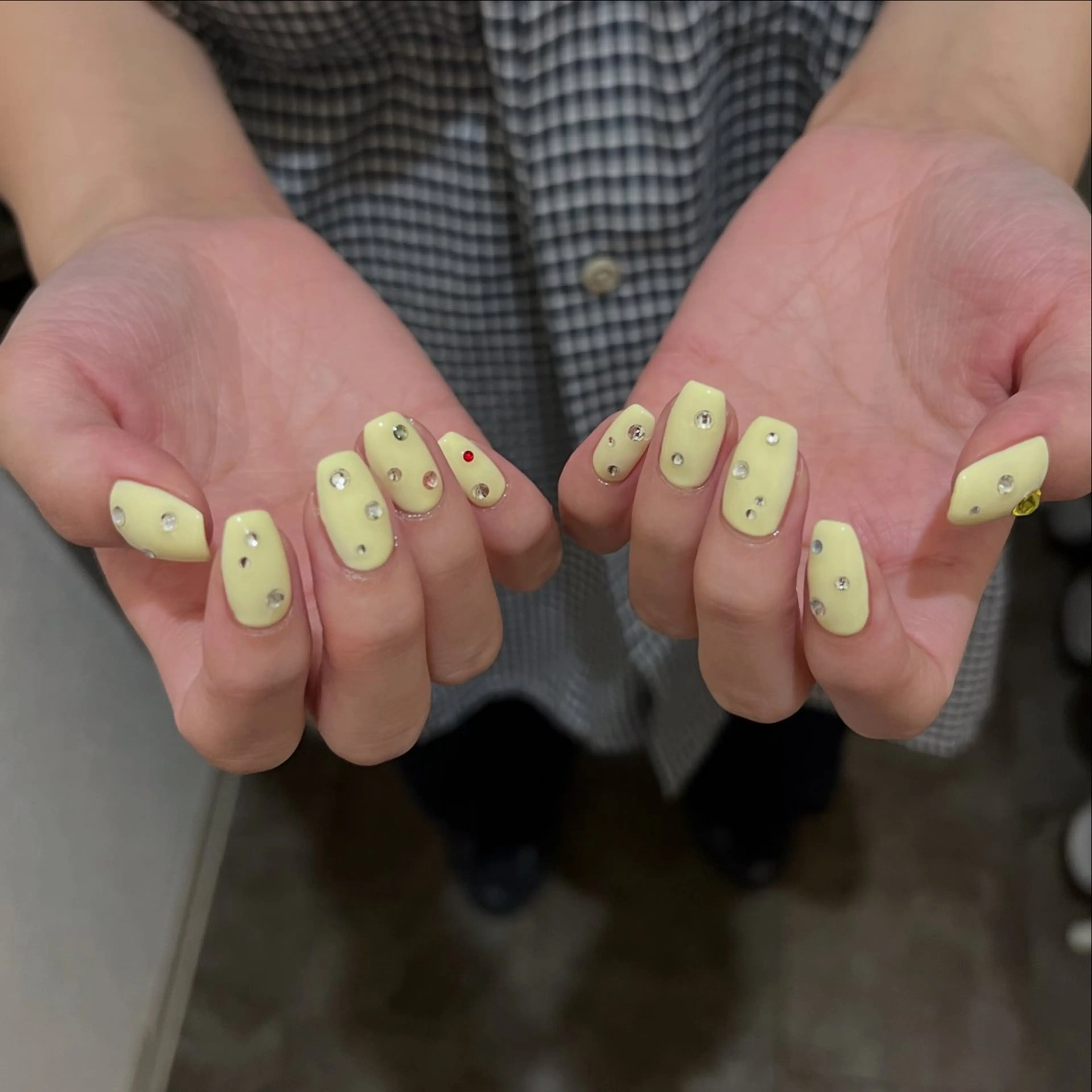 ネイル フラッシュネイル マグネットネイル 持ち込み ストーンネイル urun eriのネイルデザイン