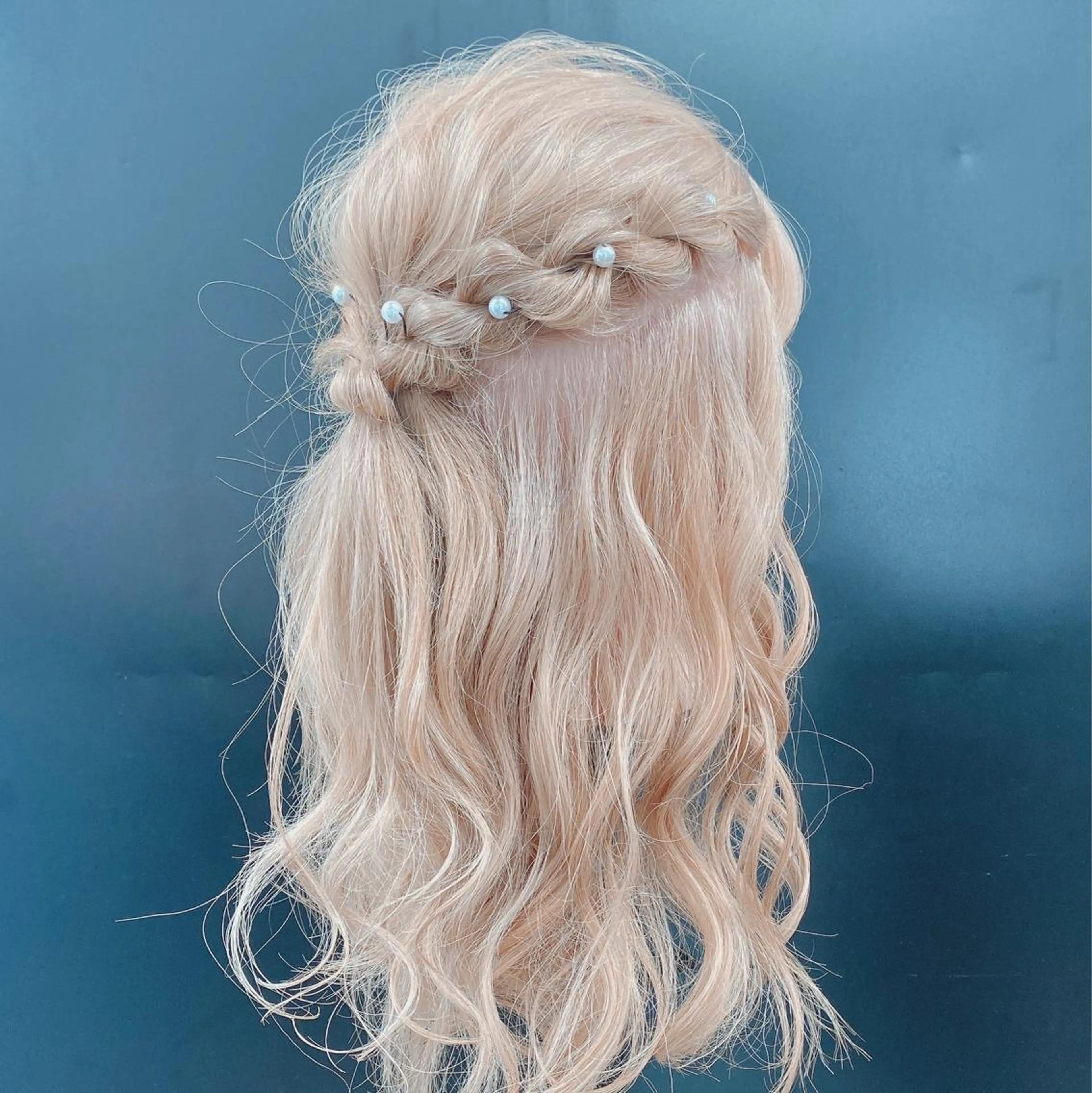 ロング ヘアアレンジ 🌟🍒ハイトーン 韓国ヘア/ユウミのヘアスタイル