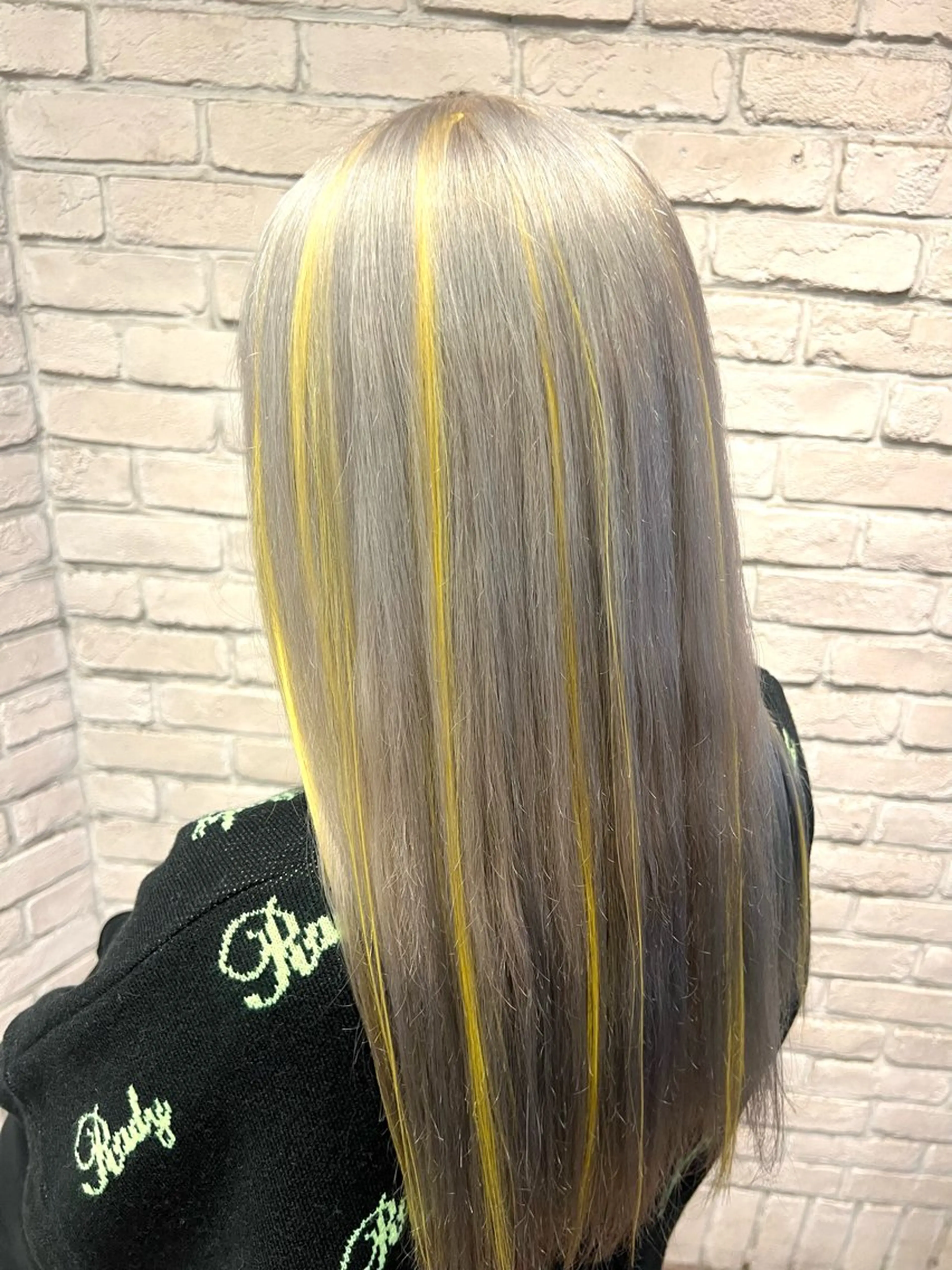 ロング ヘアカラー エクステ しゅり/韓国艶カラー 🩶🫧エクステ🎀のヘアスタイル