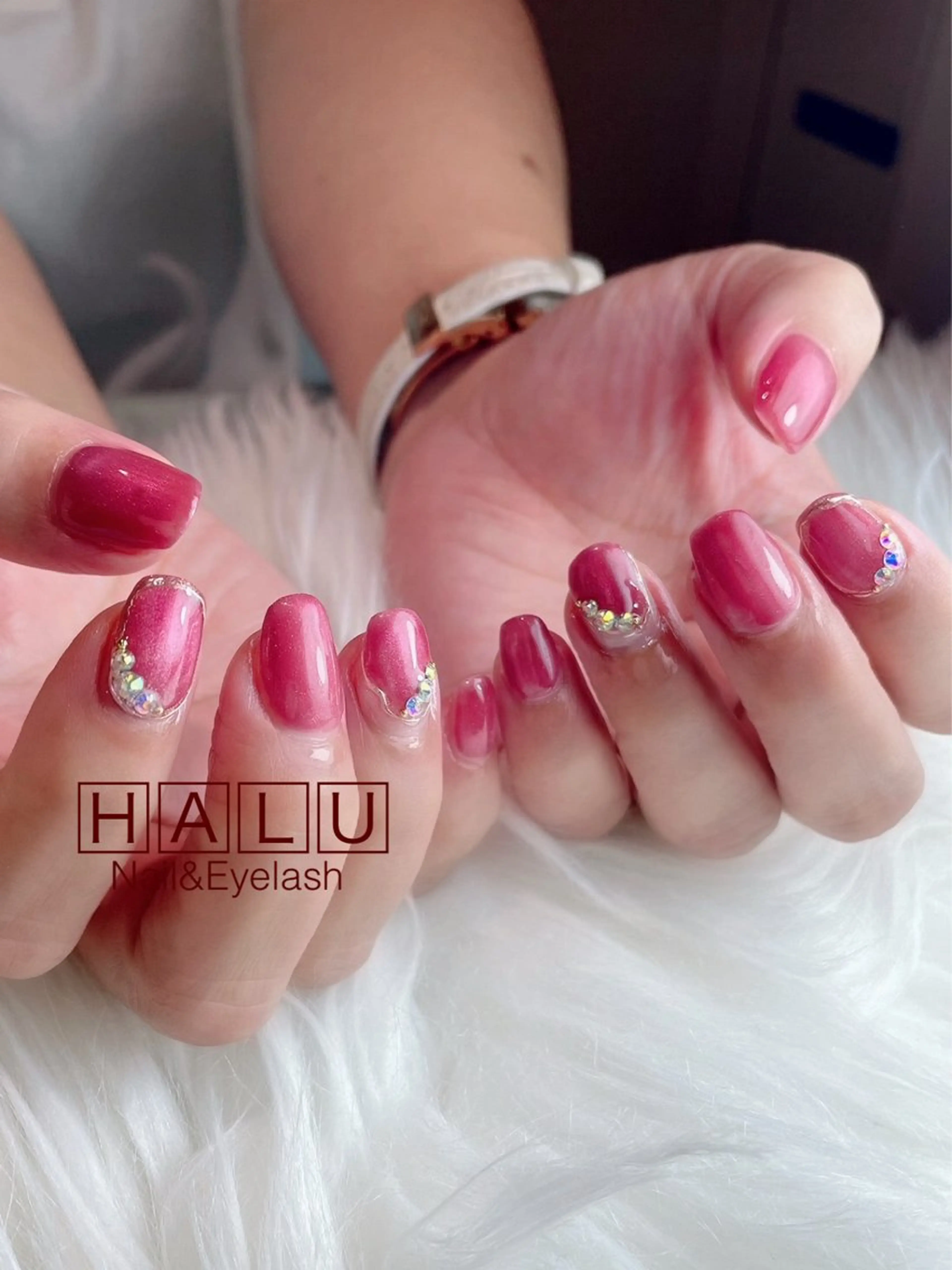 ネイル 赤色 ハンドネイル フットネイル HALU ハルのネイルデザイン