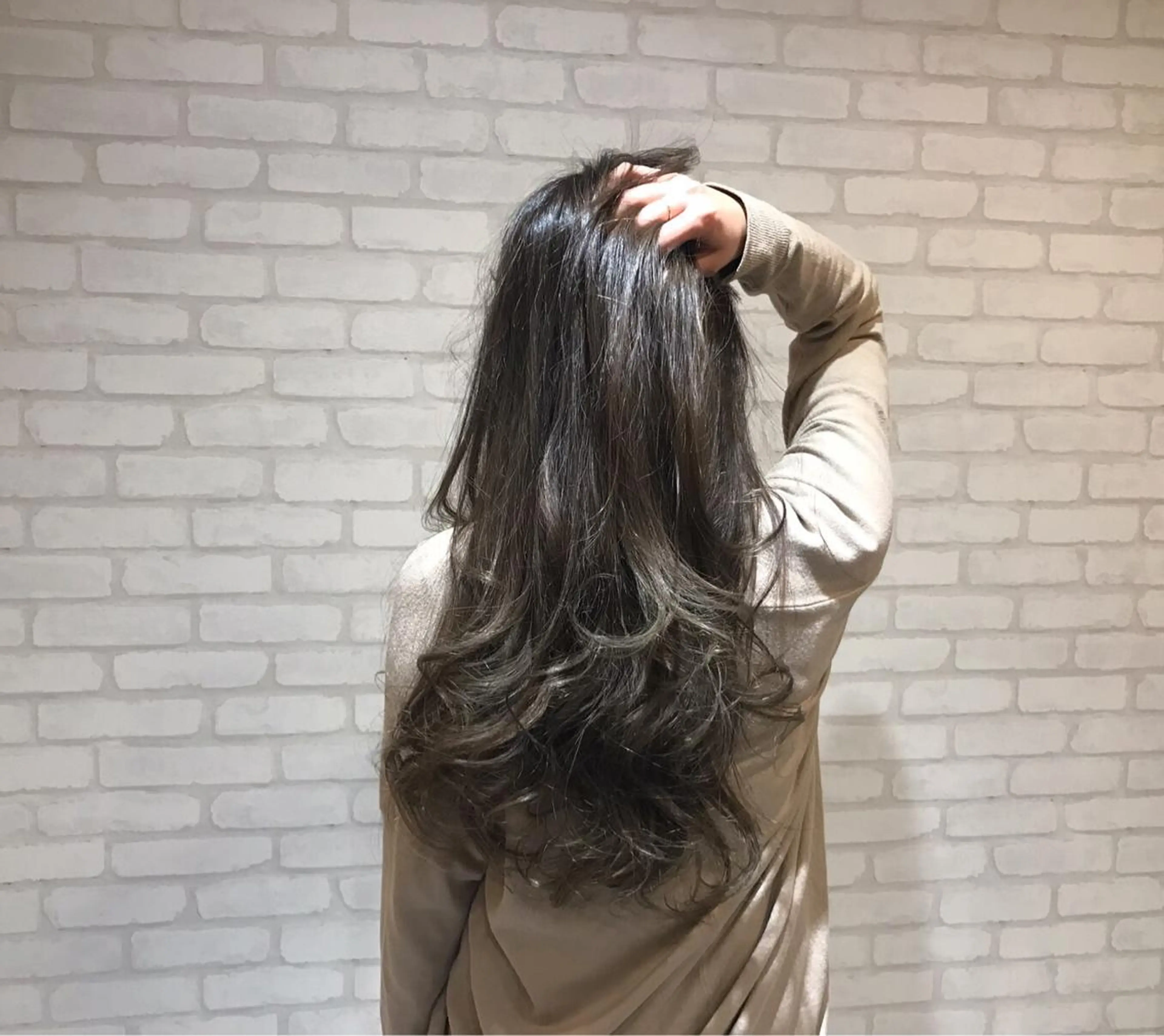 ロング カラー ダブルカラー ハイライトカラー 外国人風カラー ハイライト 舘野 太嘉宏のヘアスタイル