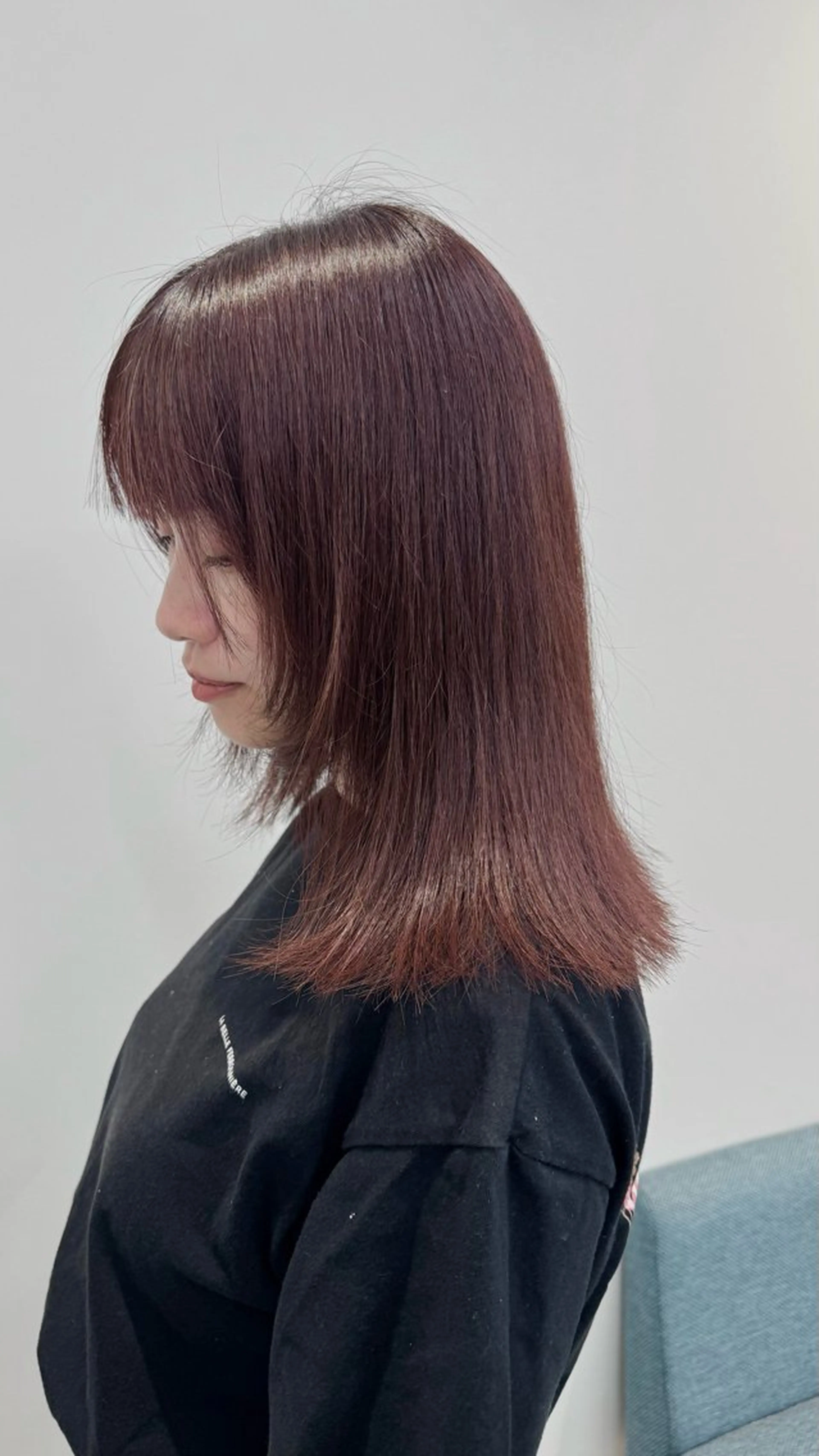 ミディアム カラー 切りっぱなしボブ ミディアムパーマ バレイヤージュ ベージュカラー ブリーチ カット ヘアカラー hono🐬カラー 特化/ハイトーンのヘアスタイル