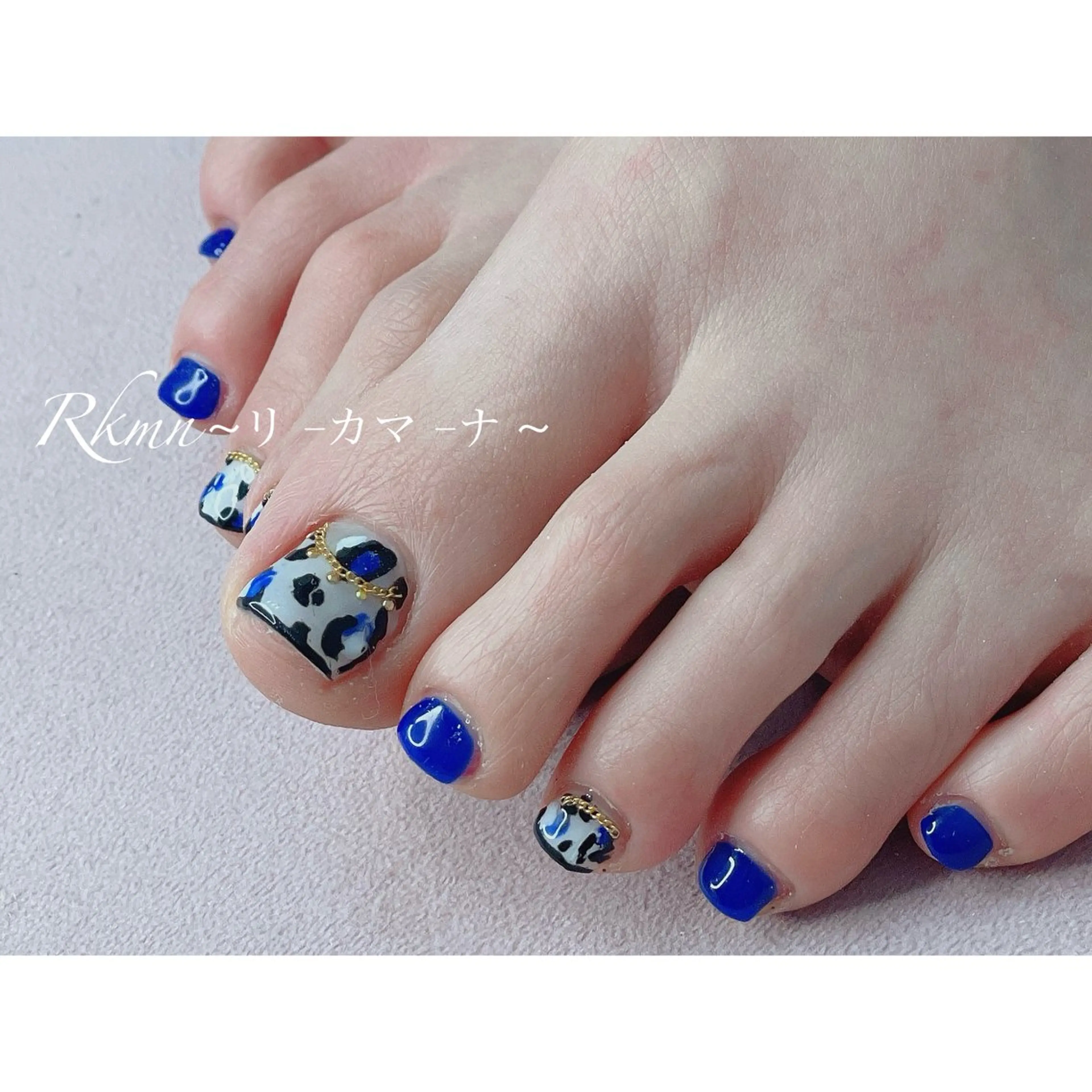 ネイル アニマル柄 アートネイル ブルー フットネイル 持ち込み ハンドネイル フットネイル ハンドケア Rkmn ~リ-カマ-ナ~のネイルデザイン