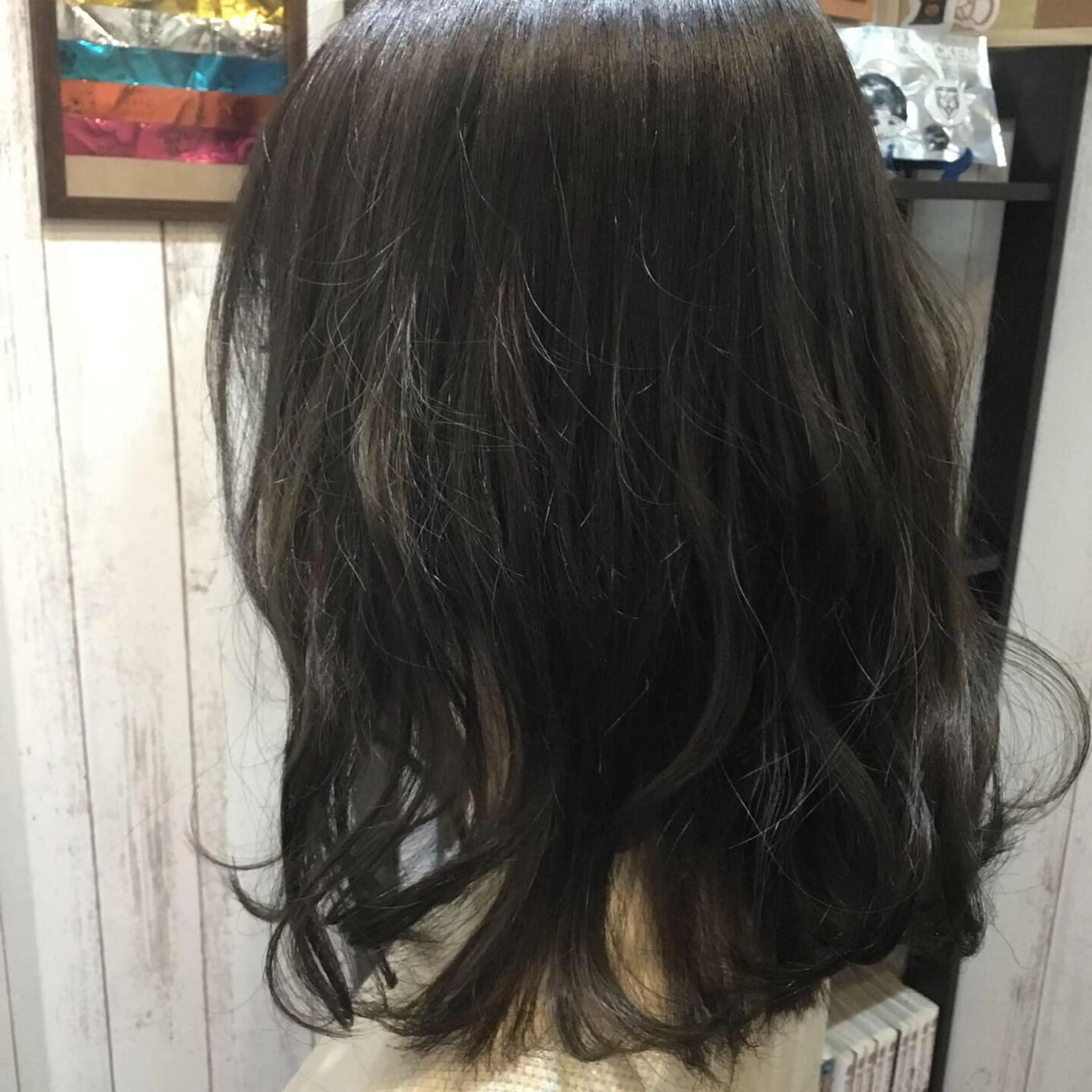 ミディアム カラー embrace エンブレイスのヘアスタイル