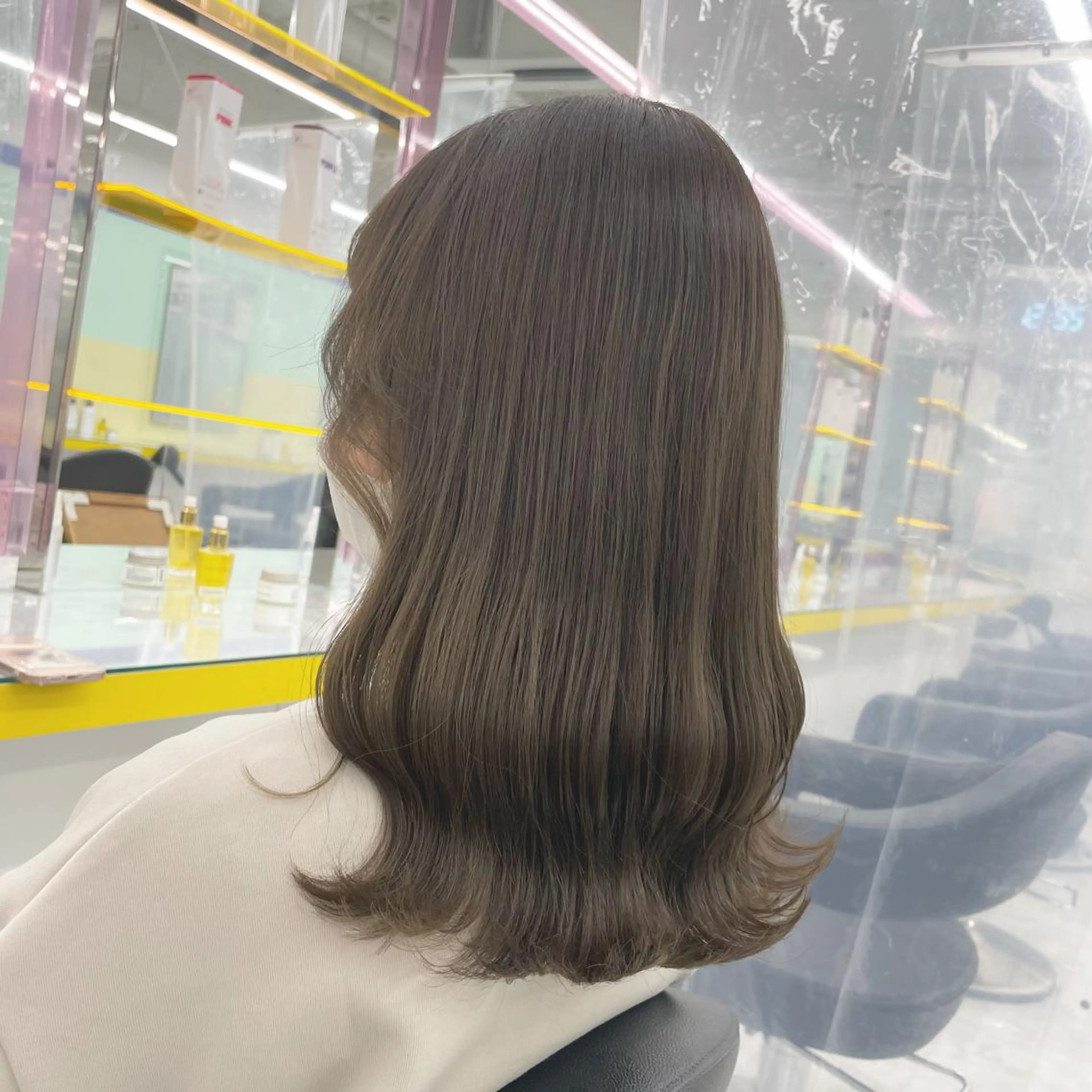 セミロング カラー ヘアアレンジ カット ヘアカラー トリートメント ☁️縮毛矯正✖️ 透明感☁️りくのヘアスタイル