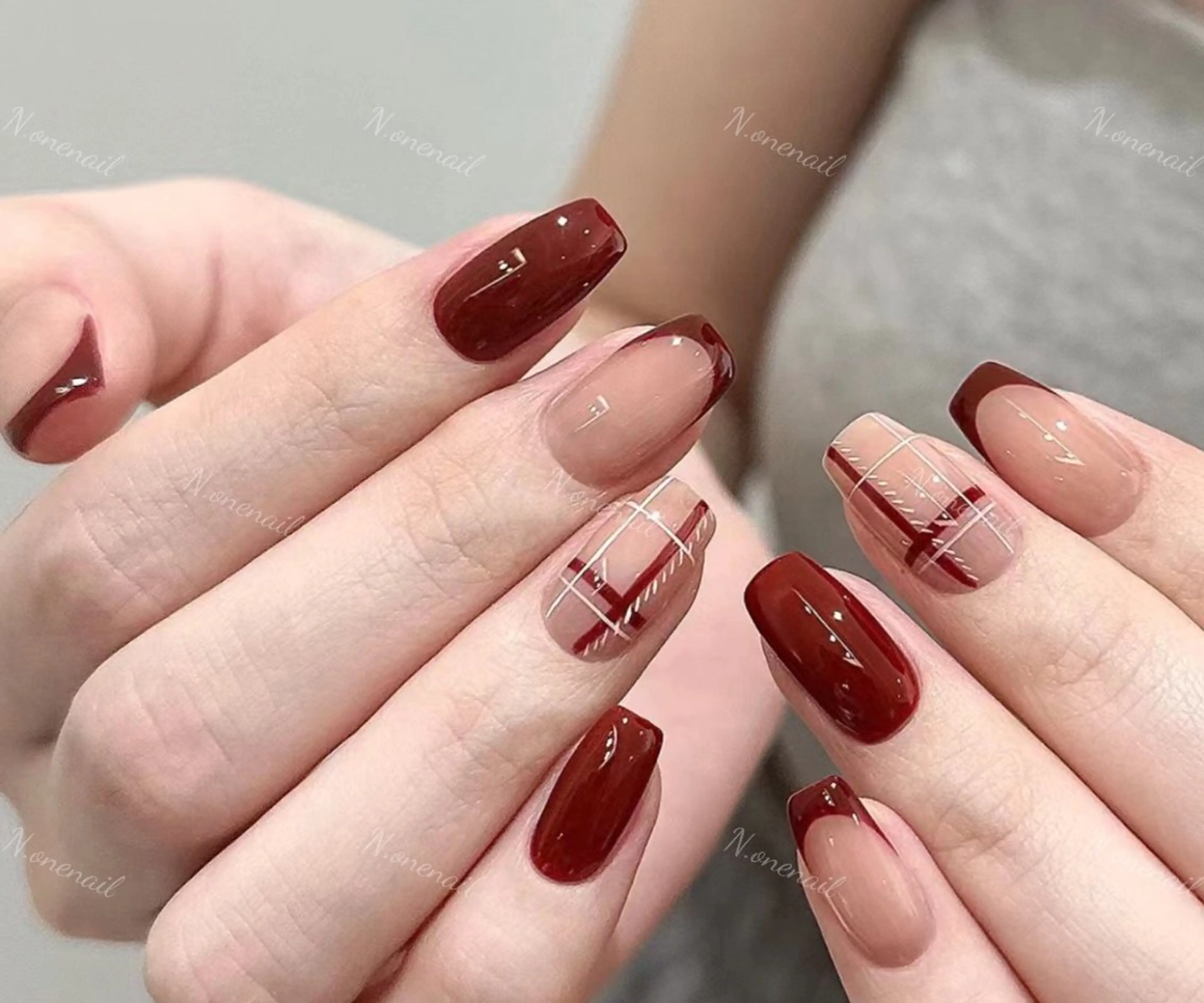 ネイル アートネイル グラデーション キラキラネイル ニュアンスネイル オフィスネイル ハンドネイル 長いだし/スカルプ/ パラシェルN.oneのネイルデザイン