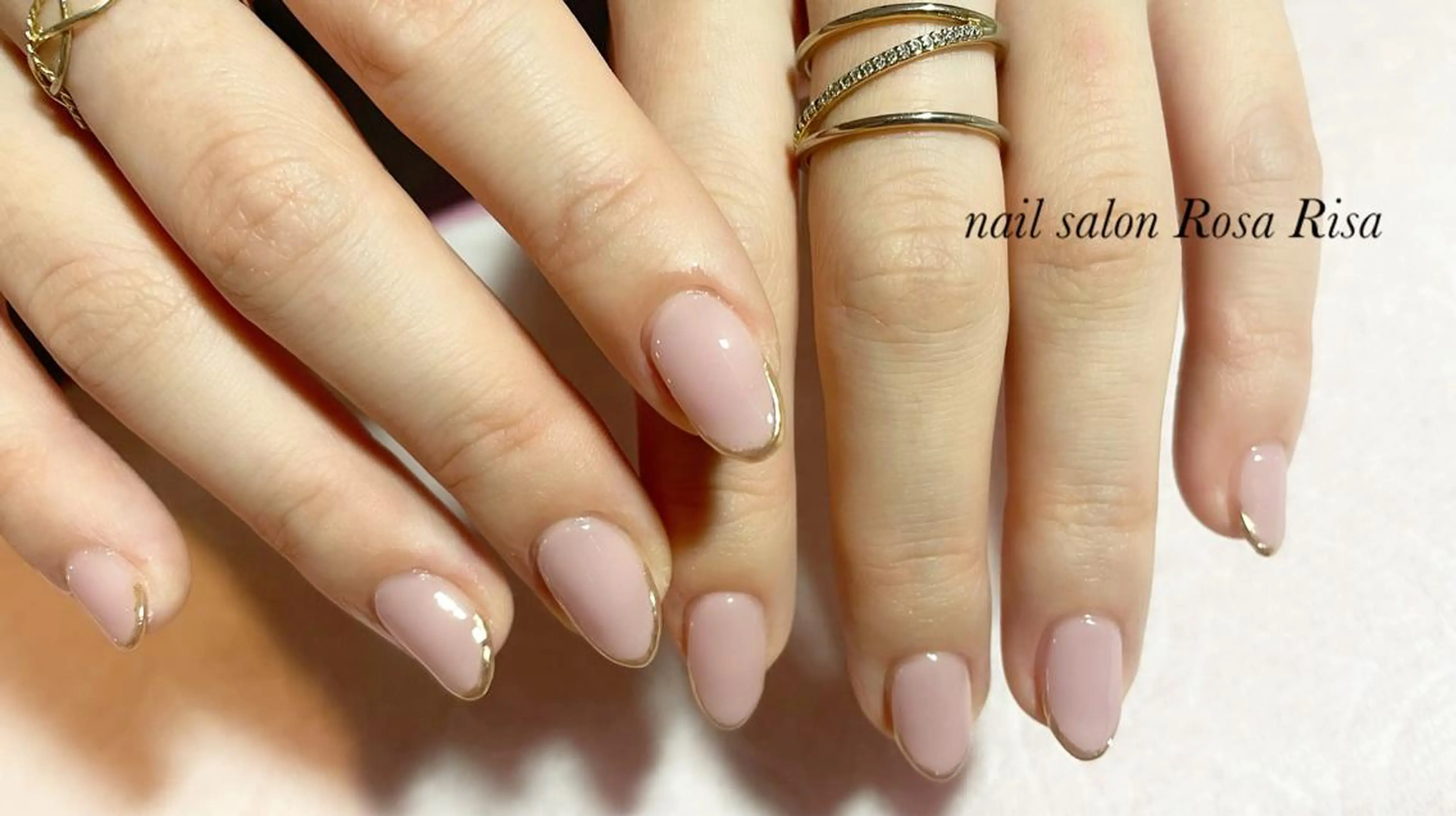 ミディアム ネイル フレンチネイル ミラーネイル ハンドネイル ネイルスタジオ シェイクユアハンズのネイルデザイン