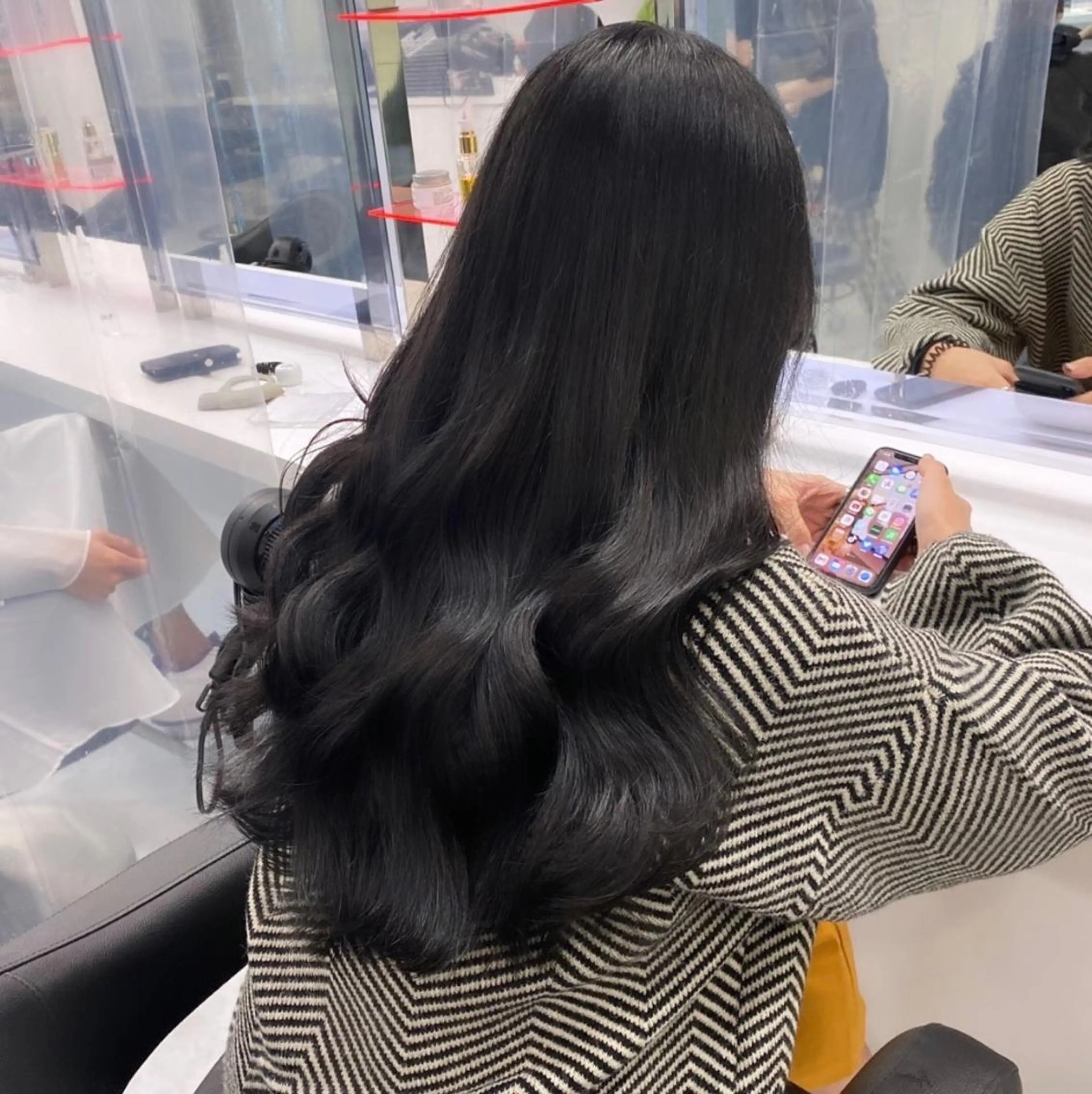 セミロング カラー ヘアアレンジ Ella所属・nana【艶髪】/ レイヤー/縮毛矯正のヘアスタイル