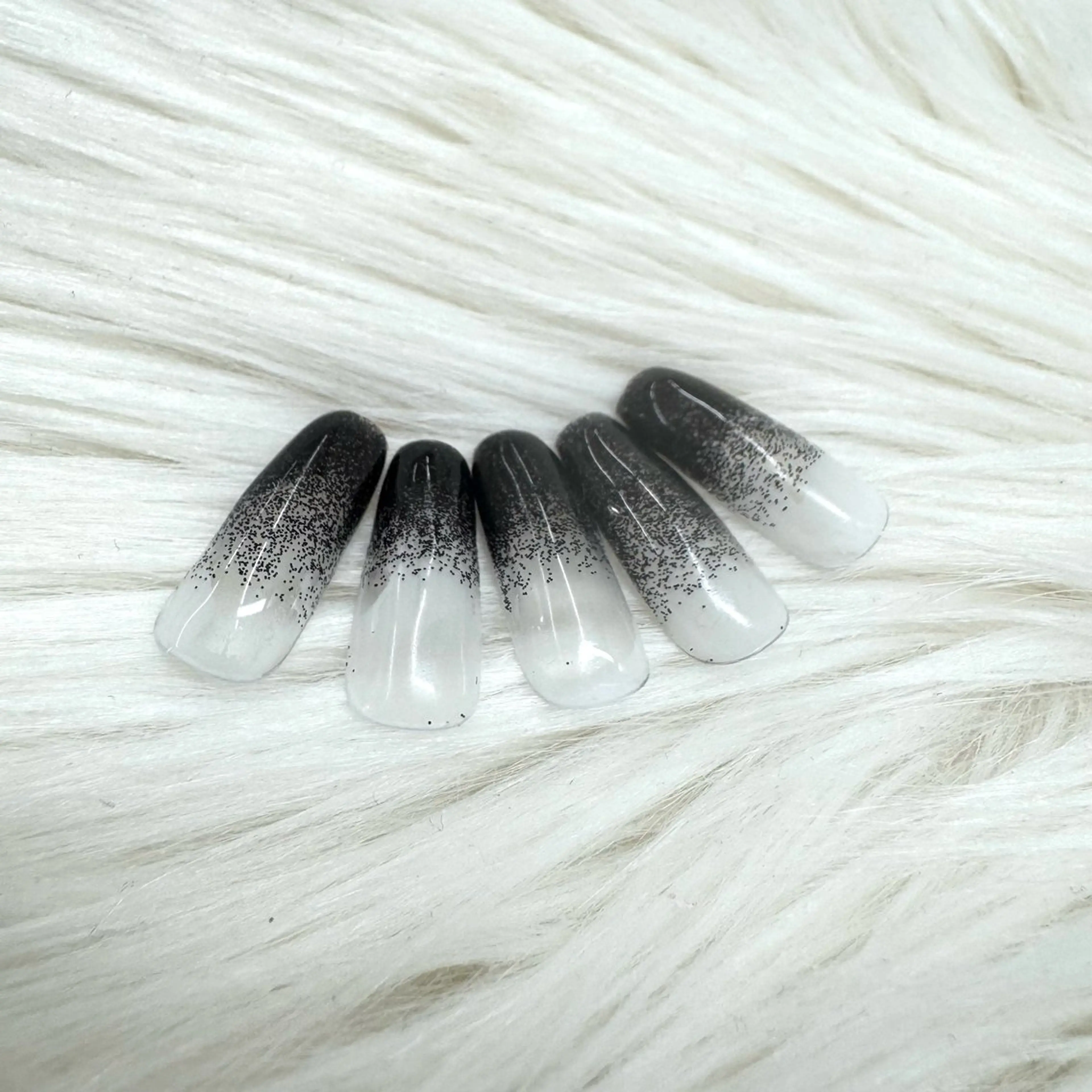 ネイル グラデーション ラメ(グリッター) ラメグラデーション 大塚 澄玲のネイルデザイン