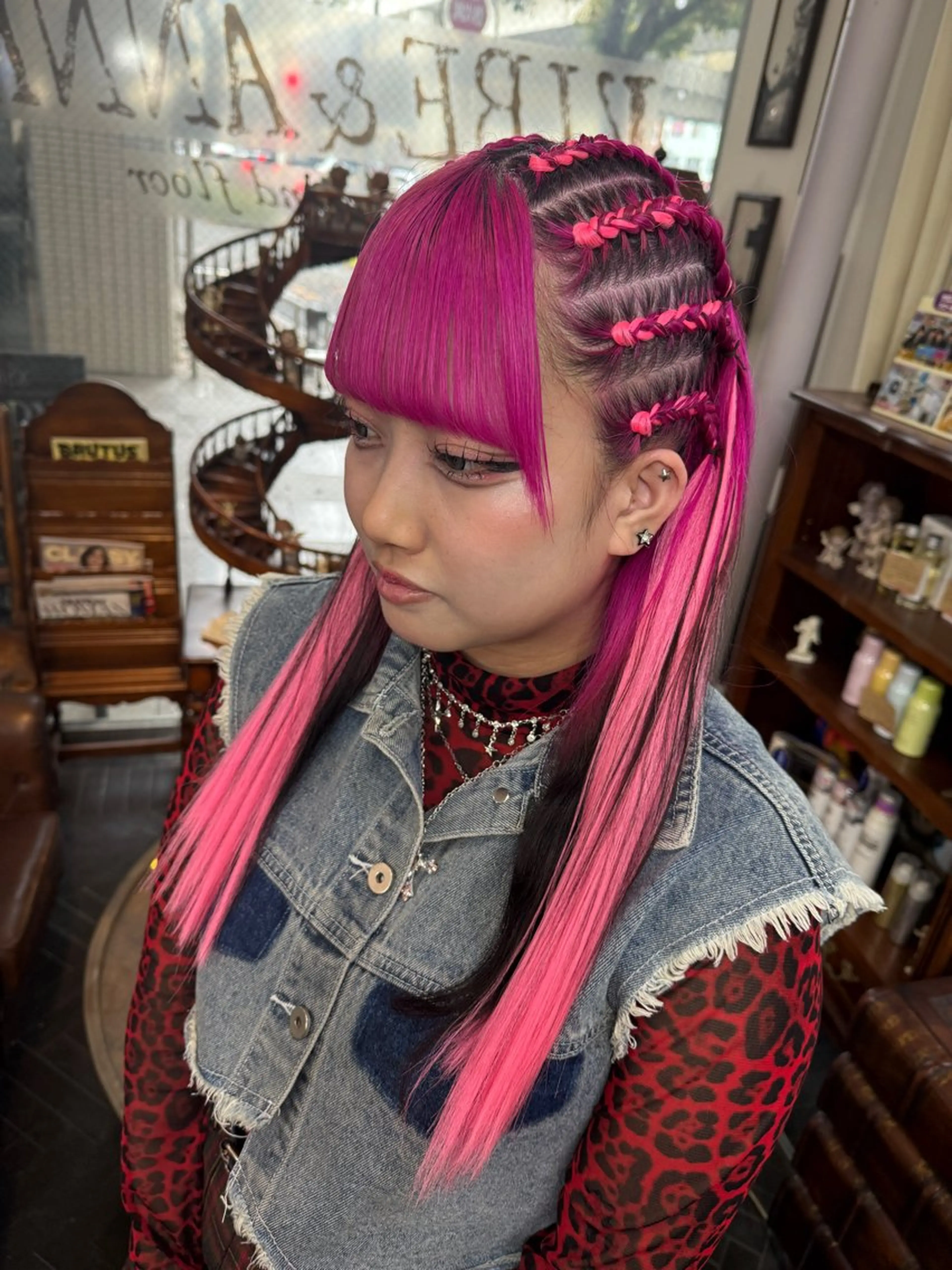 ヘアアレンジ モモカ/ハイトーン /バレイヤージュのヘアスタイル