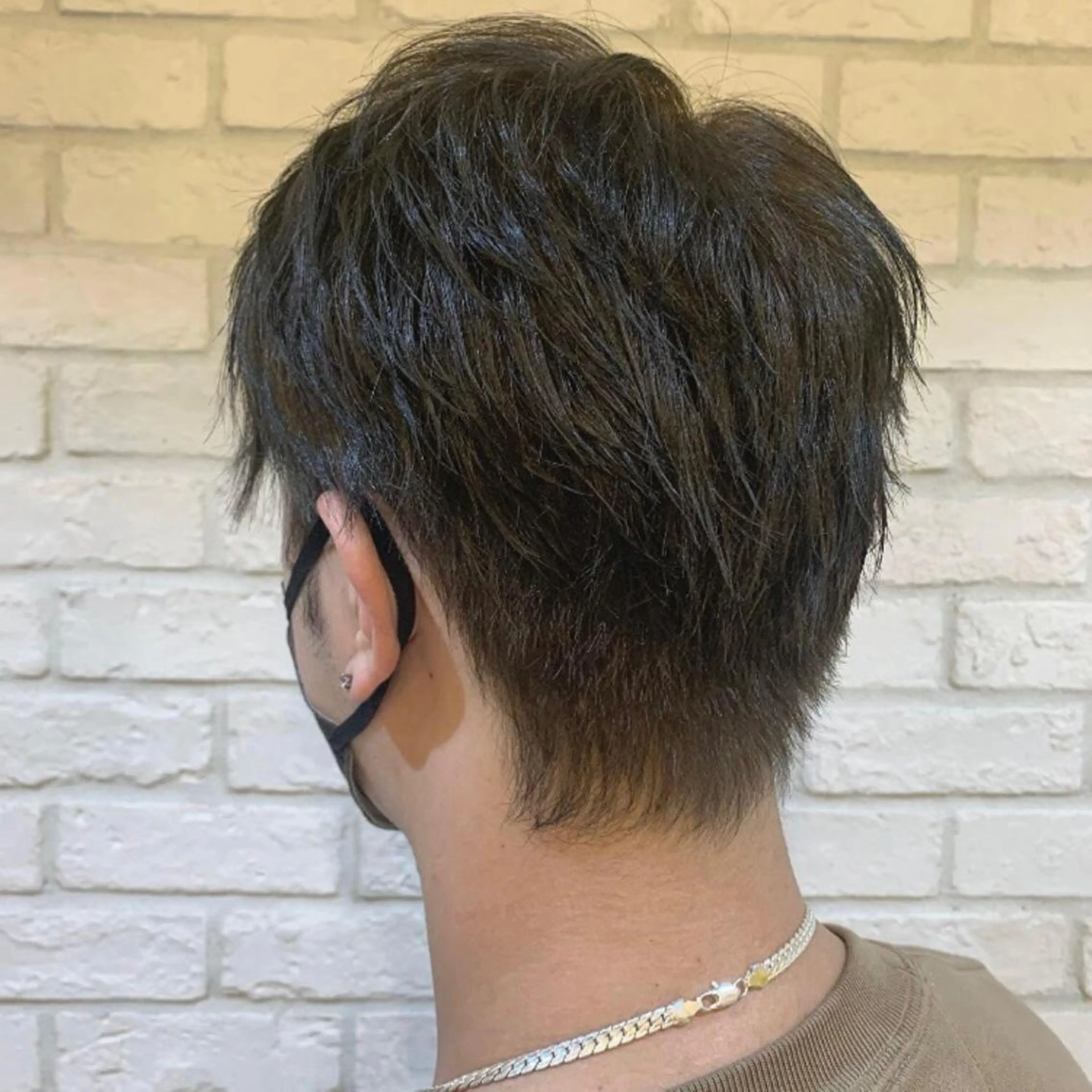 カラー メンズ アッシュ 黒髪 ブルーカラー ブルーブラック 透明感カラー charer eye salon所属・マブチ キサラのマツエク・マツパデザイン